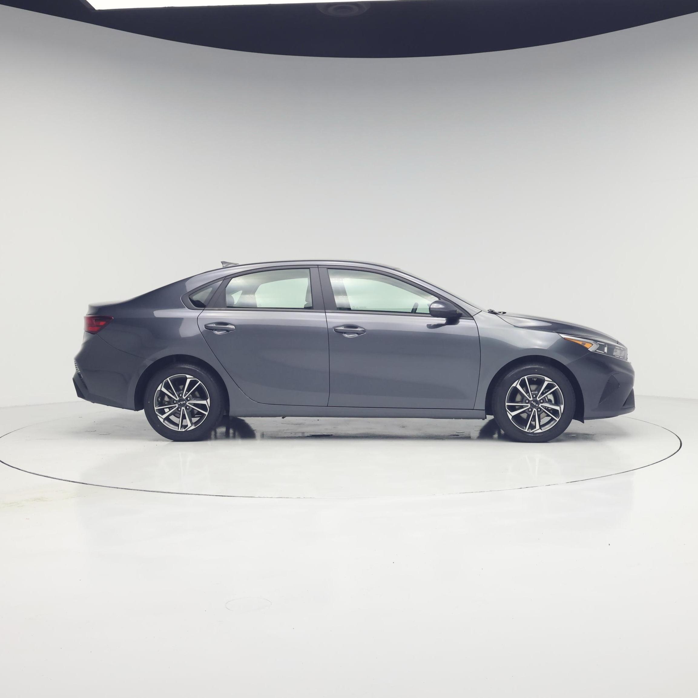 Thumbnail: 2024 Kia Forte - 7