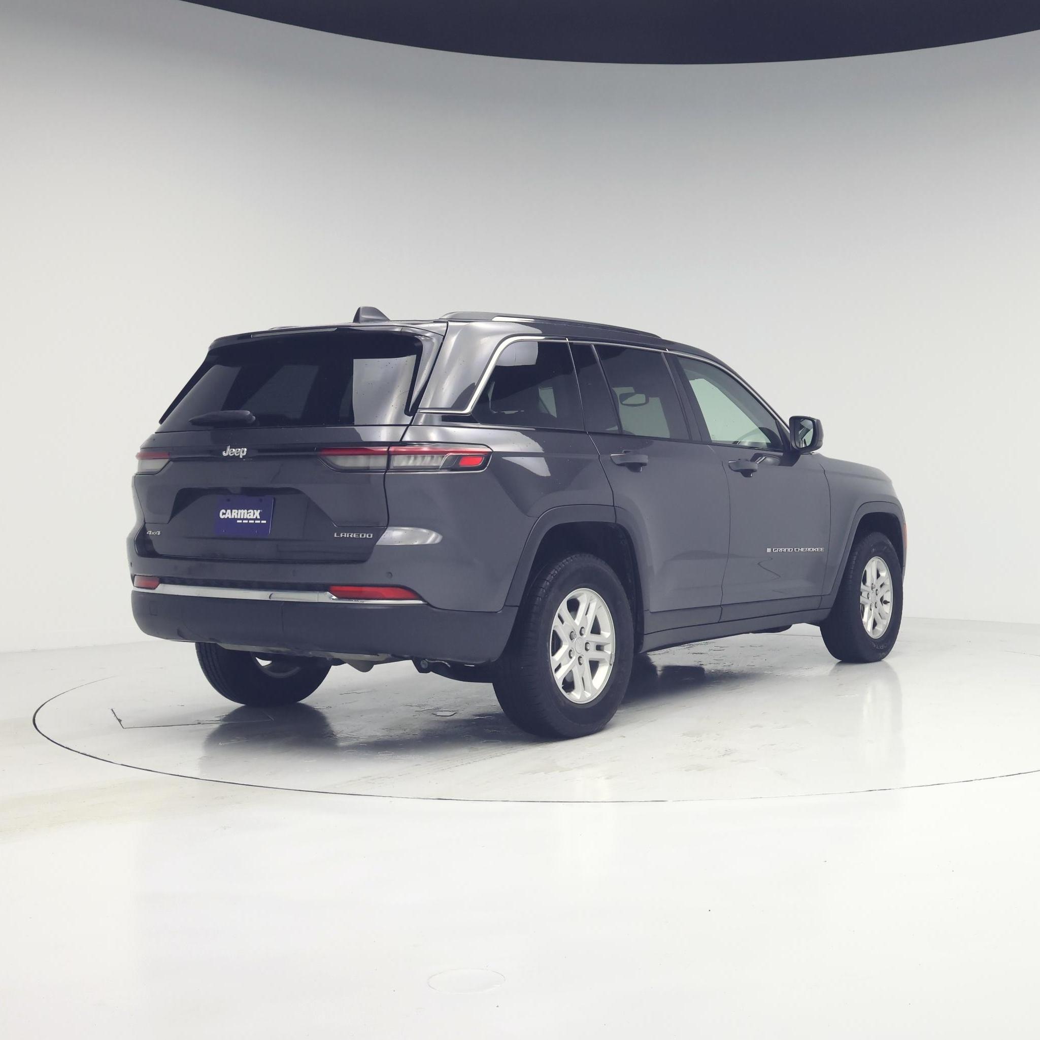 Thumbnail: 2023 Jeep Grand Cherokee - 8