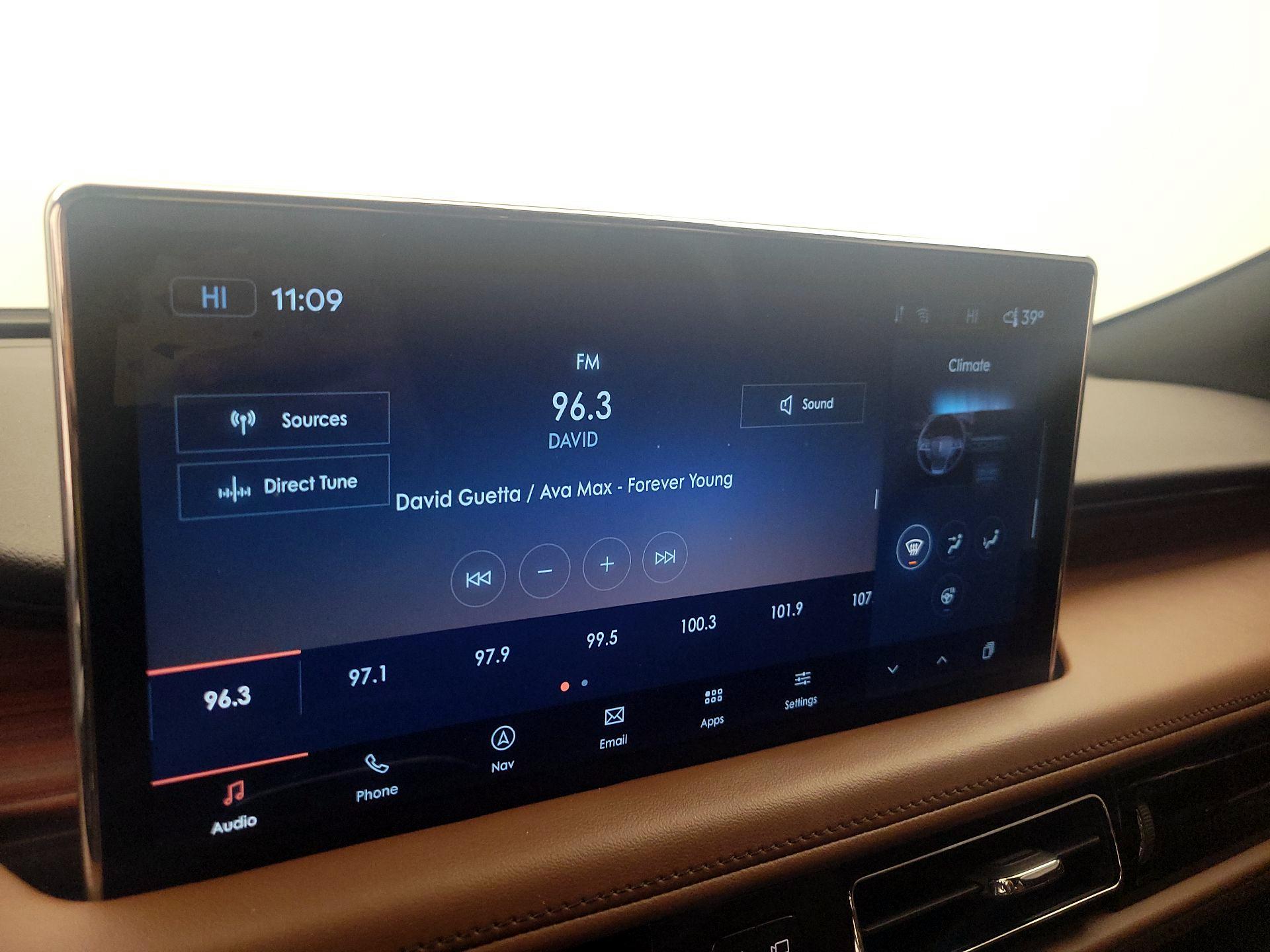 Thumbnail: 2023 Lincoln Nautilus - 16