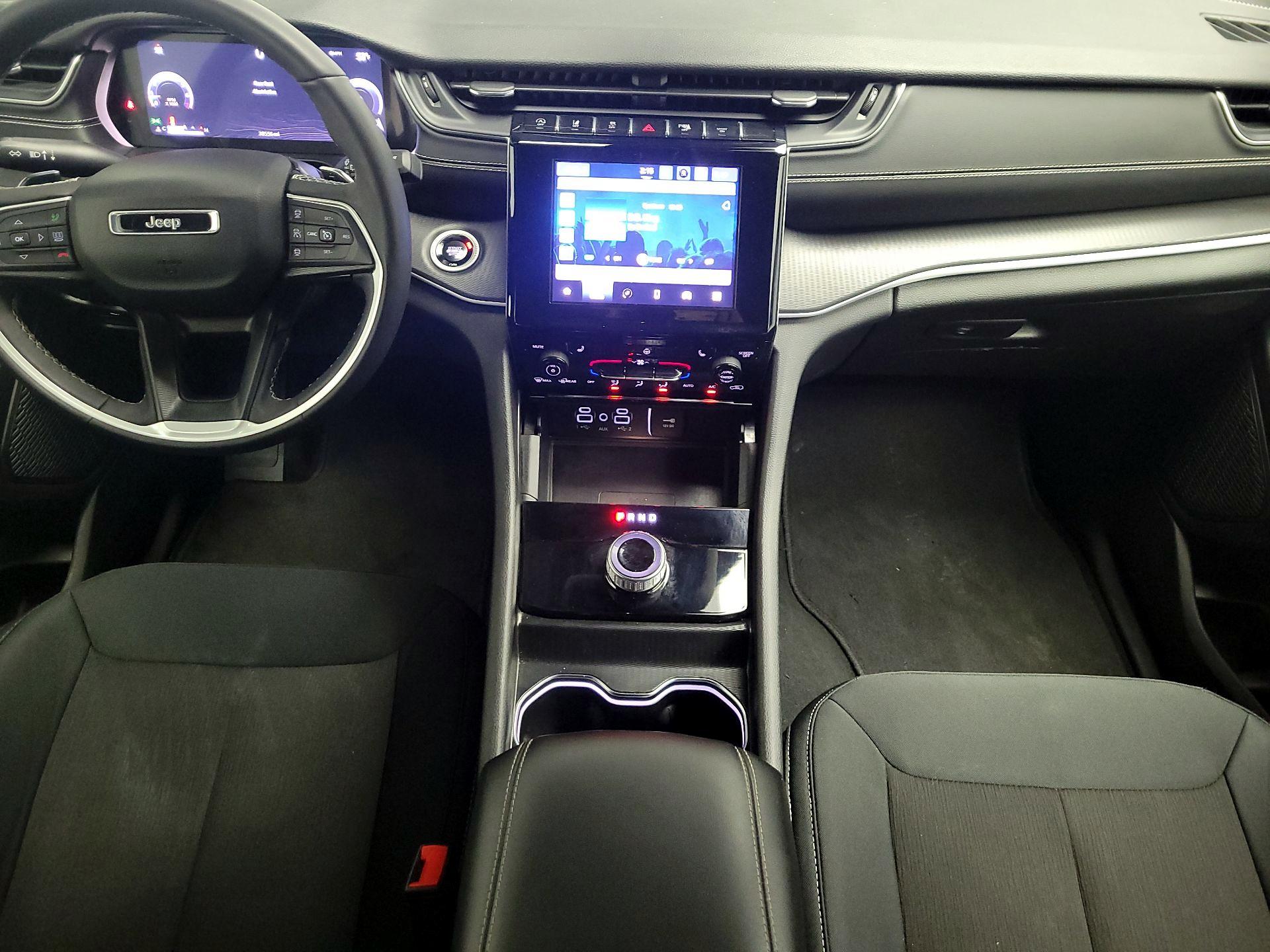 Thumbnail: 2024 Jeep Grand Cherokee - 9