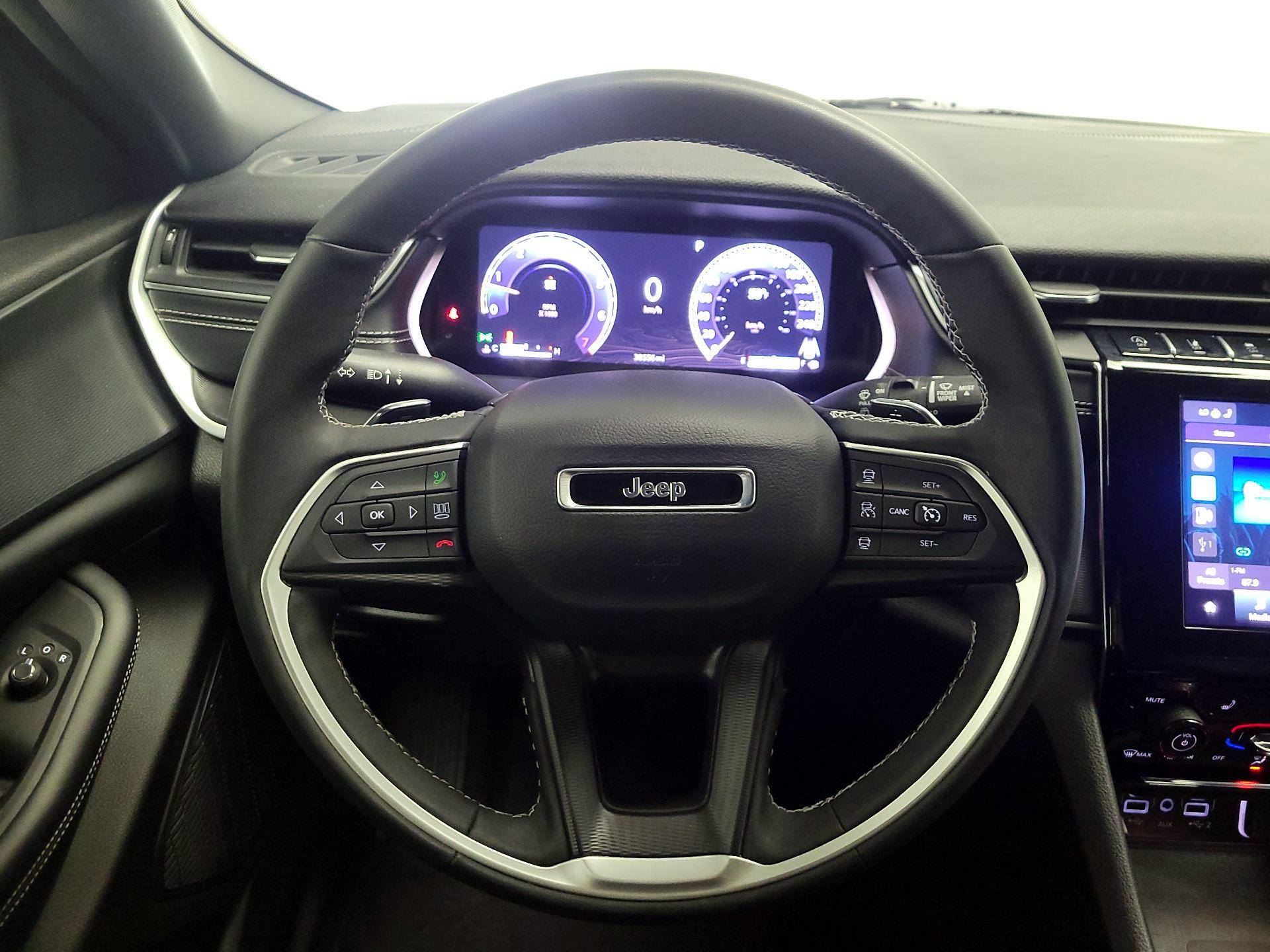 Thumbnail: 2024 Jeep Grand Cherokee - 10