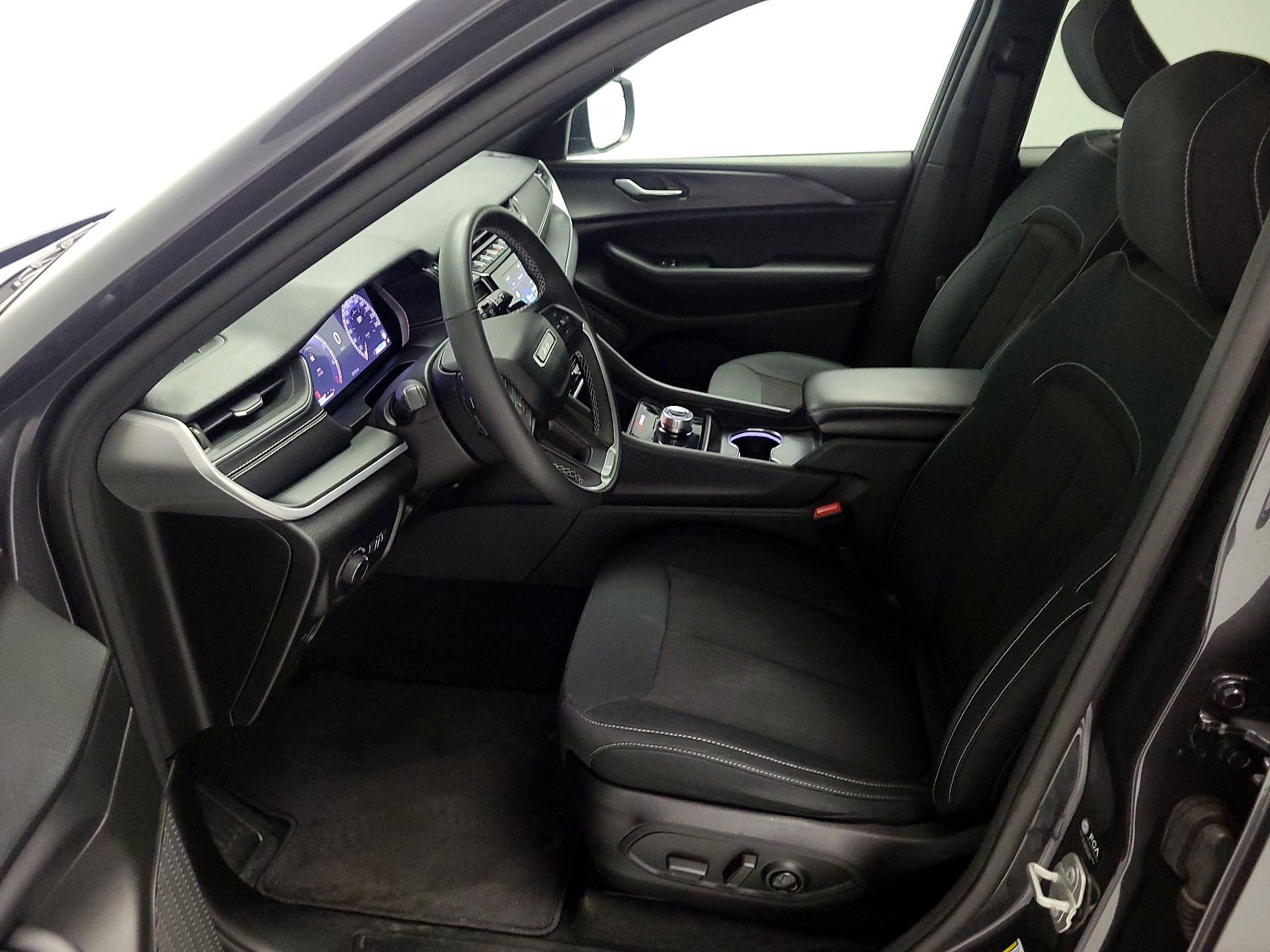 Thumbnail: 2024 Jeep Grand Cherokee - 11