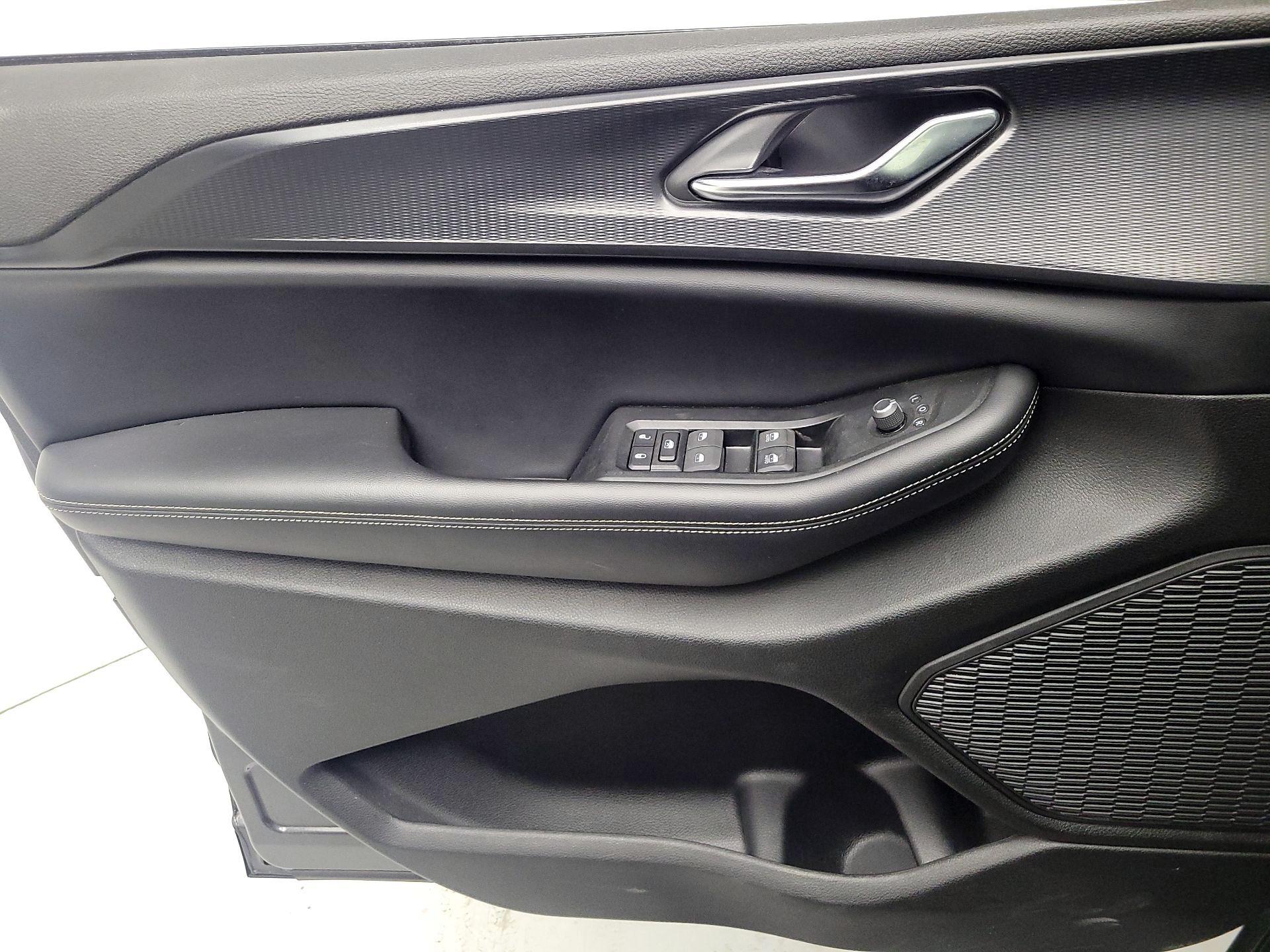 Thumbnail: 2024 Jeep Grand Cherokee - 12