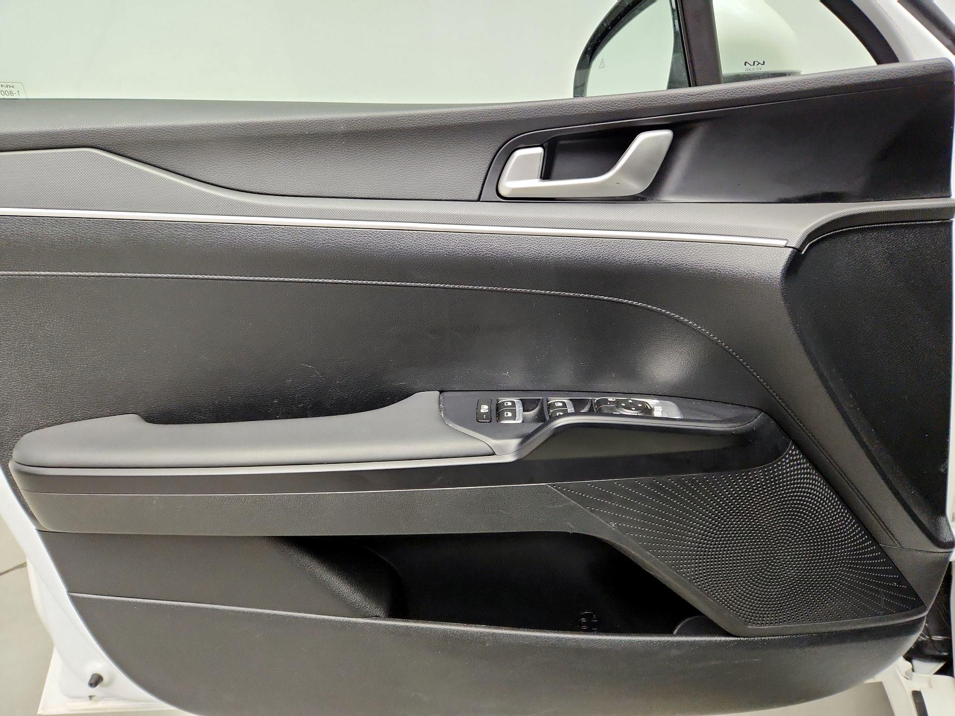 Thumbnail: 2025 Kia K5 - 12