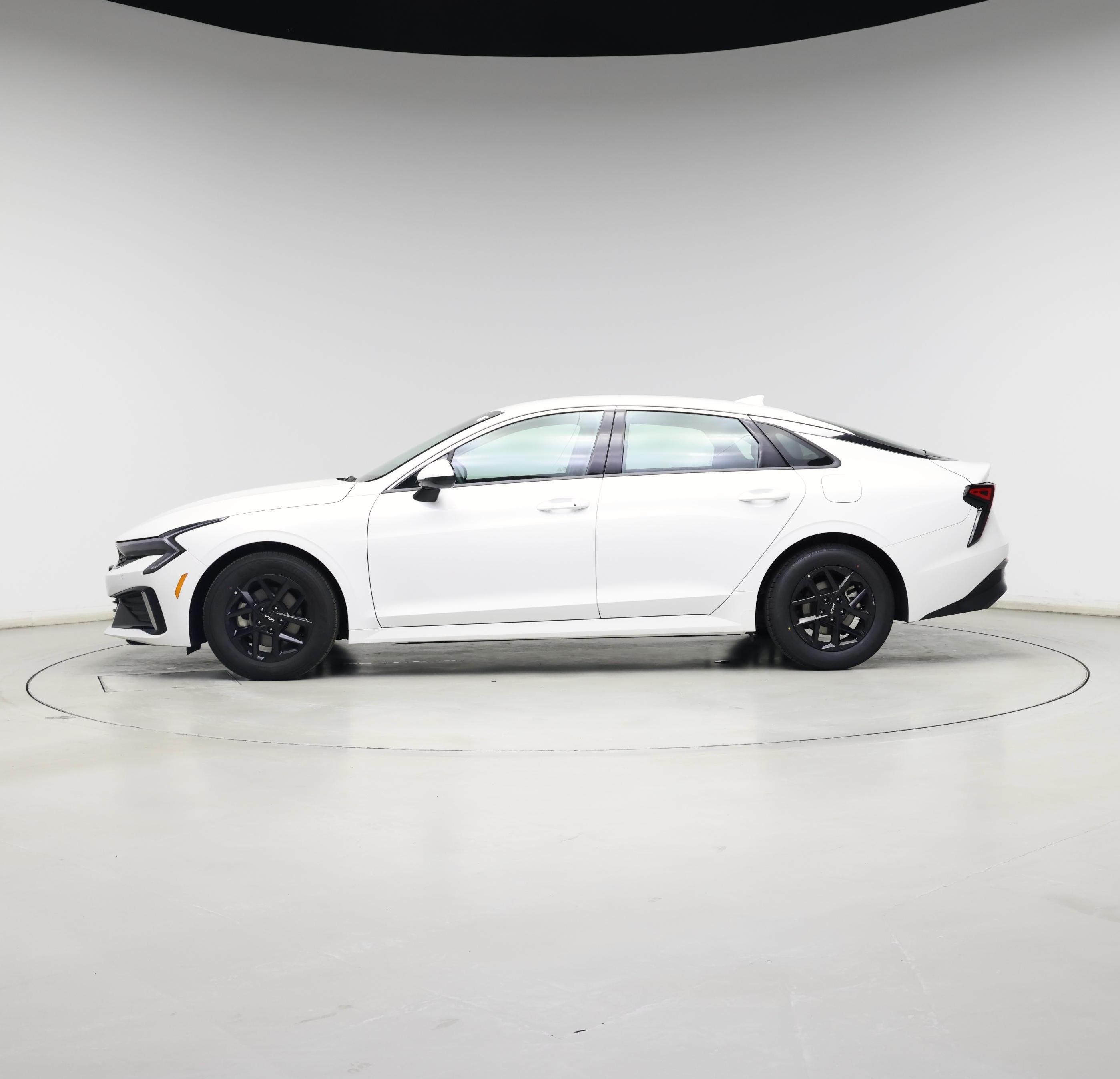 Thumbnail: 2025 Kia K5 - 3