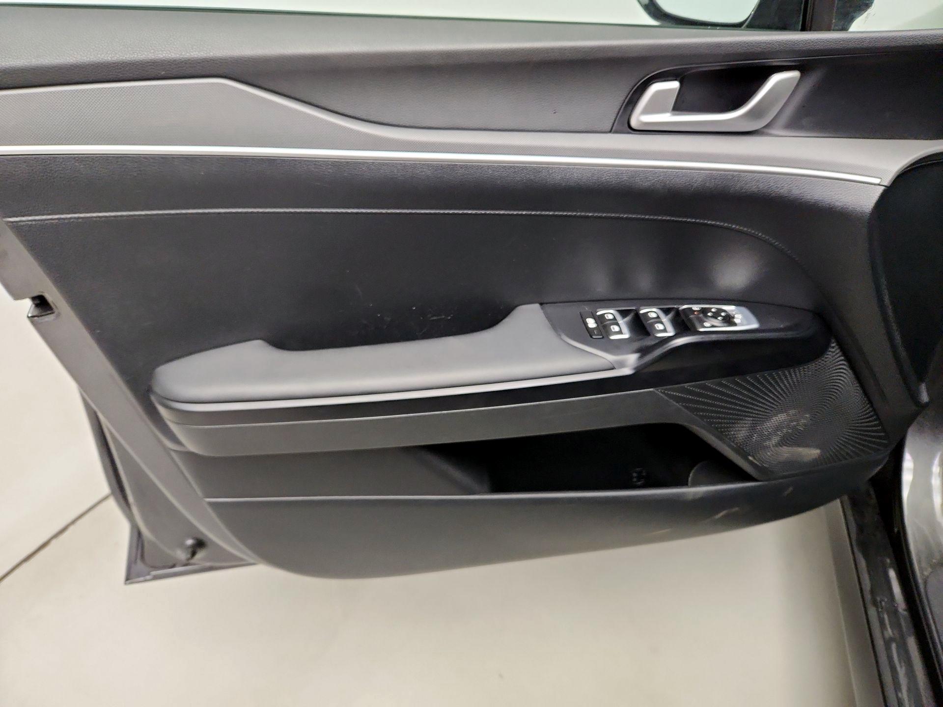 Thumbnail: 2025 Kia K5 - 12