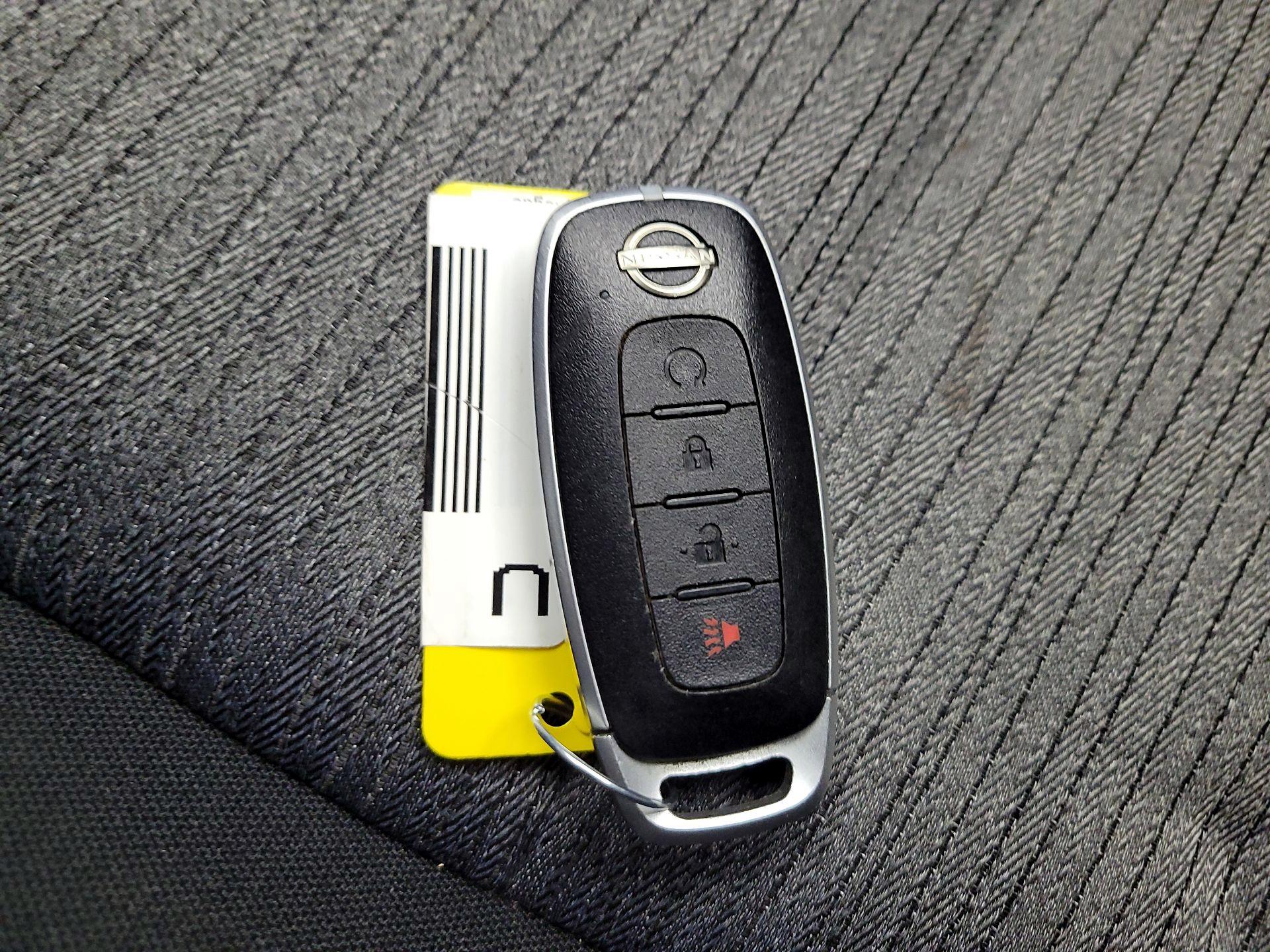 Thumbnail: 2023 Nissan Rogue - 18