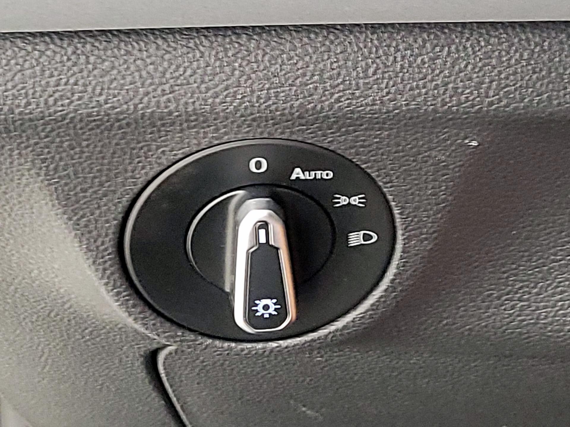 Thumbnail: 2025 Volkswagen Jetta - 13