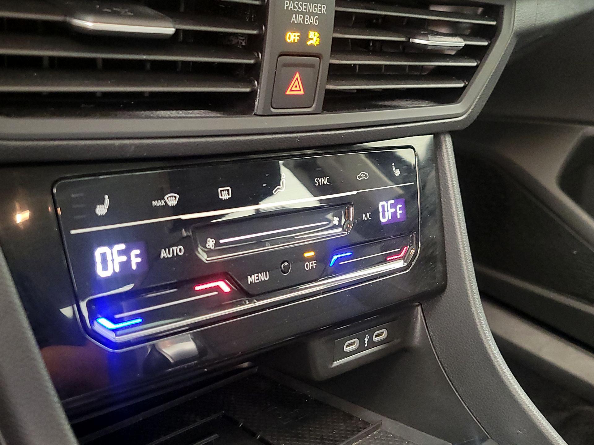 Thumbnail: 2025 Volkswagen Jetta - 16