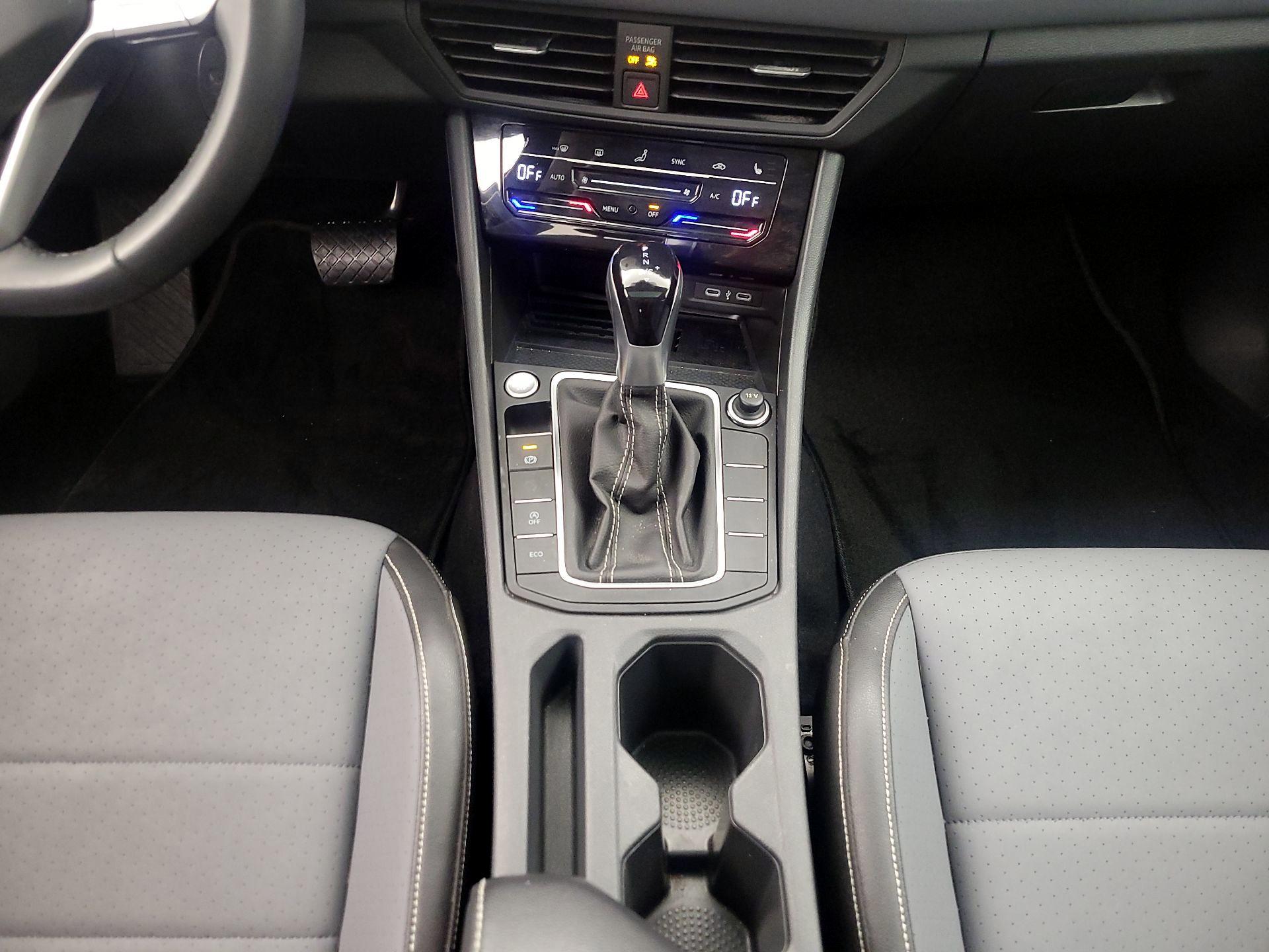 Thumbnail: 2025 Volkswagen Jetta - 17