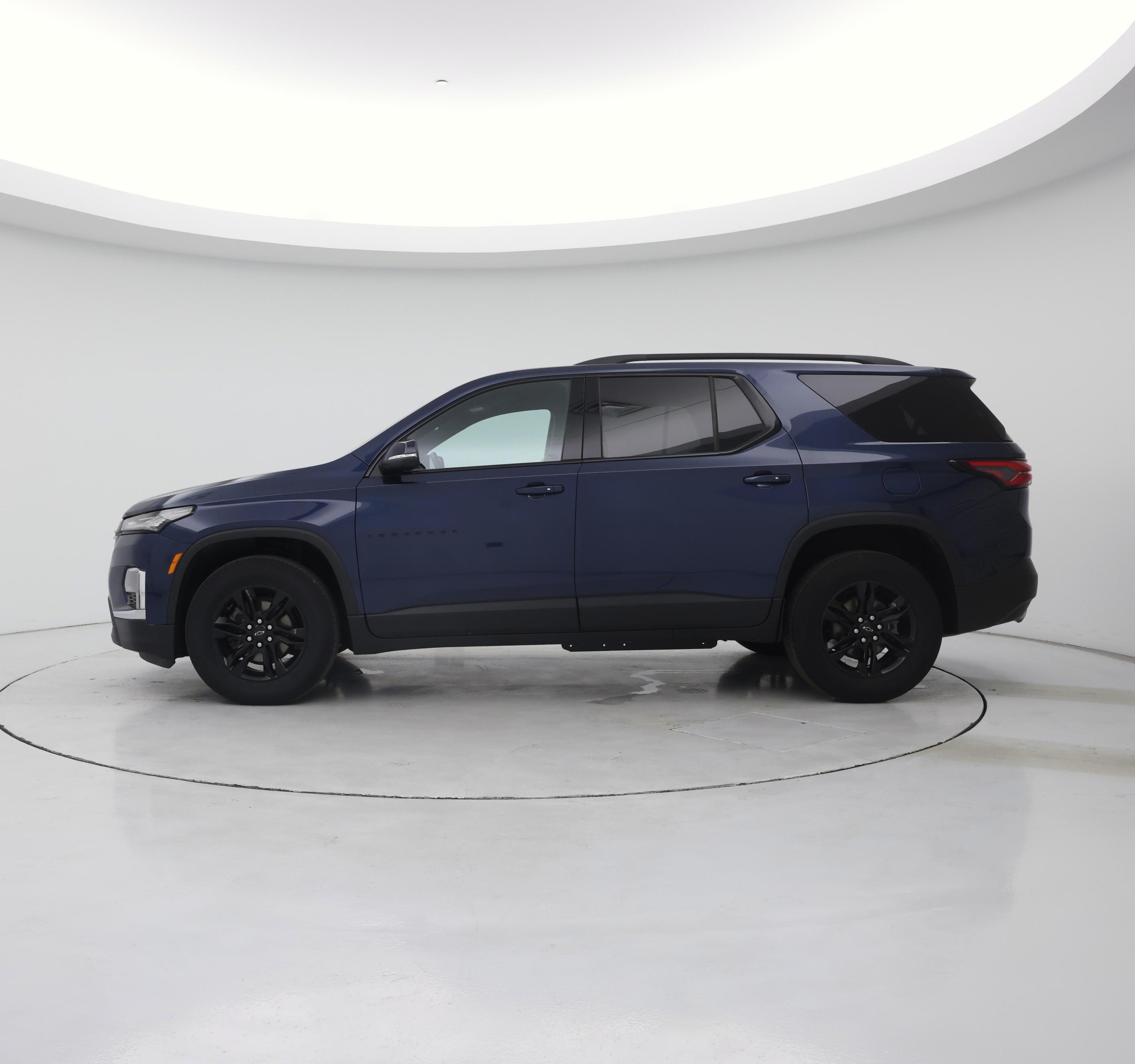 Thumbnail: 2023 Chevrolet Traverse - 3