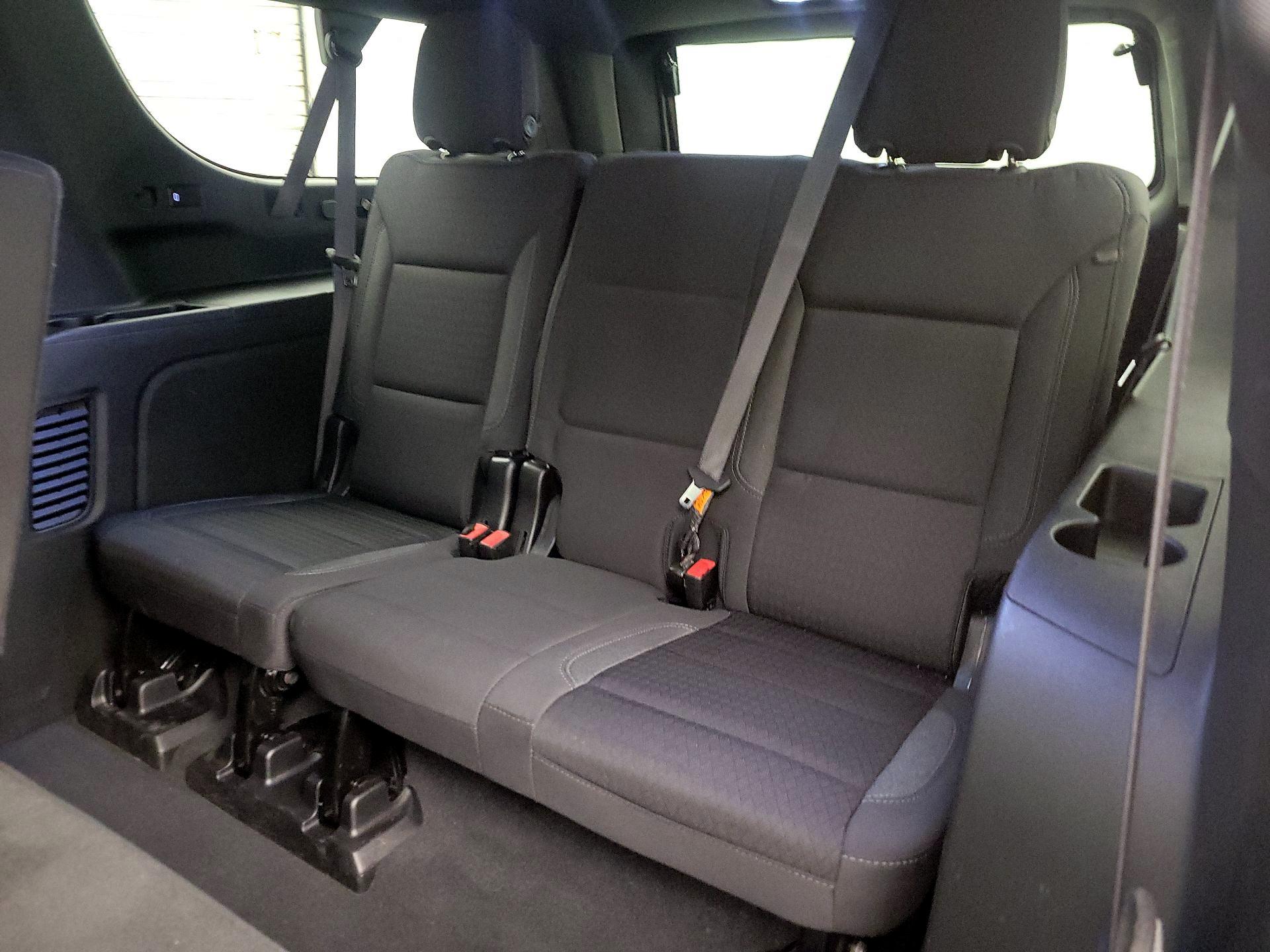 Thumbnail: 2023 Chevrolet Suburban - 20