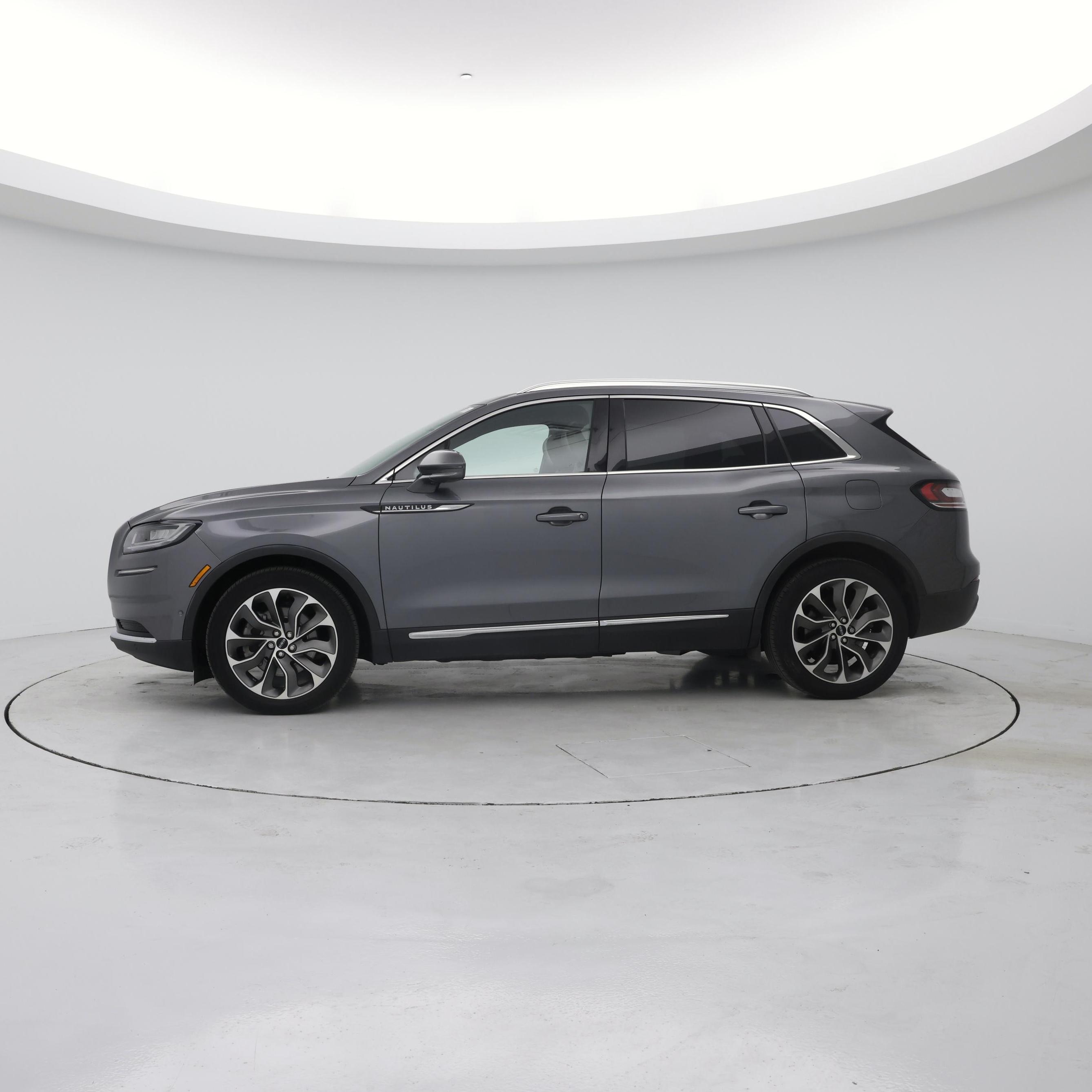 Thumbnail: 2022 Lincoln Nautilus - 3