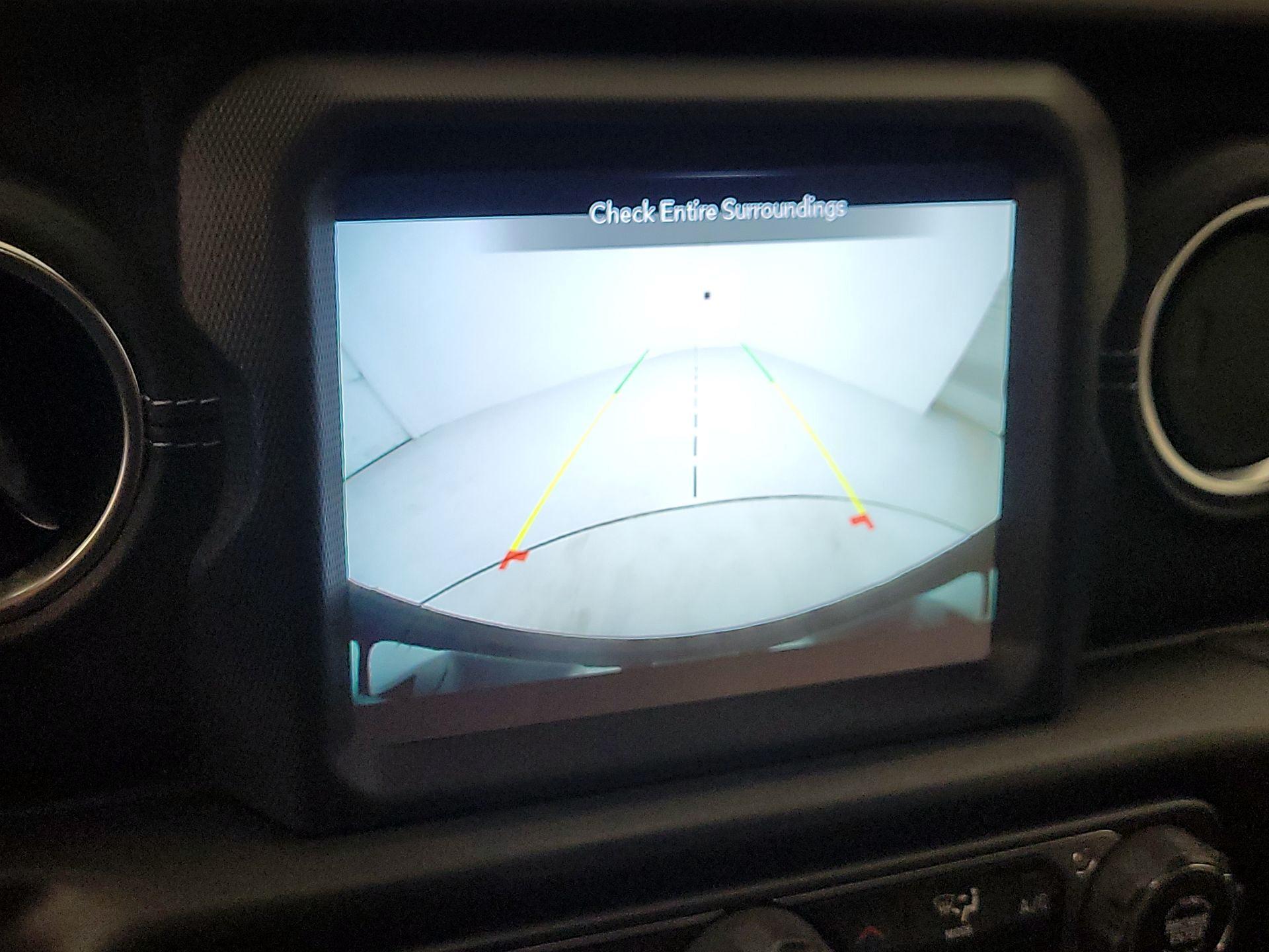 Thumbnail: 2021 Jeep Wrangler - 14