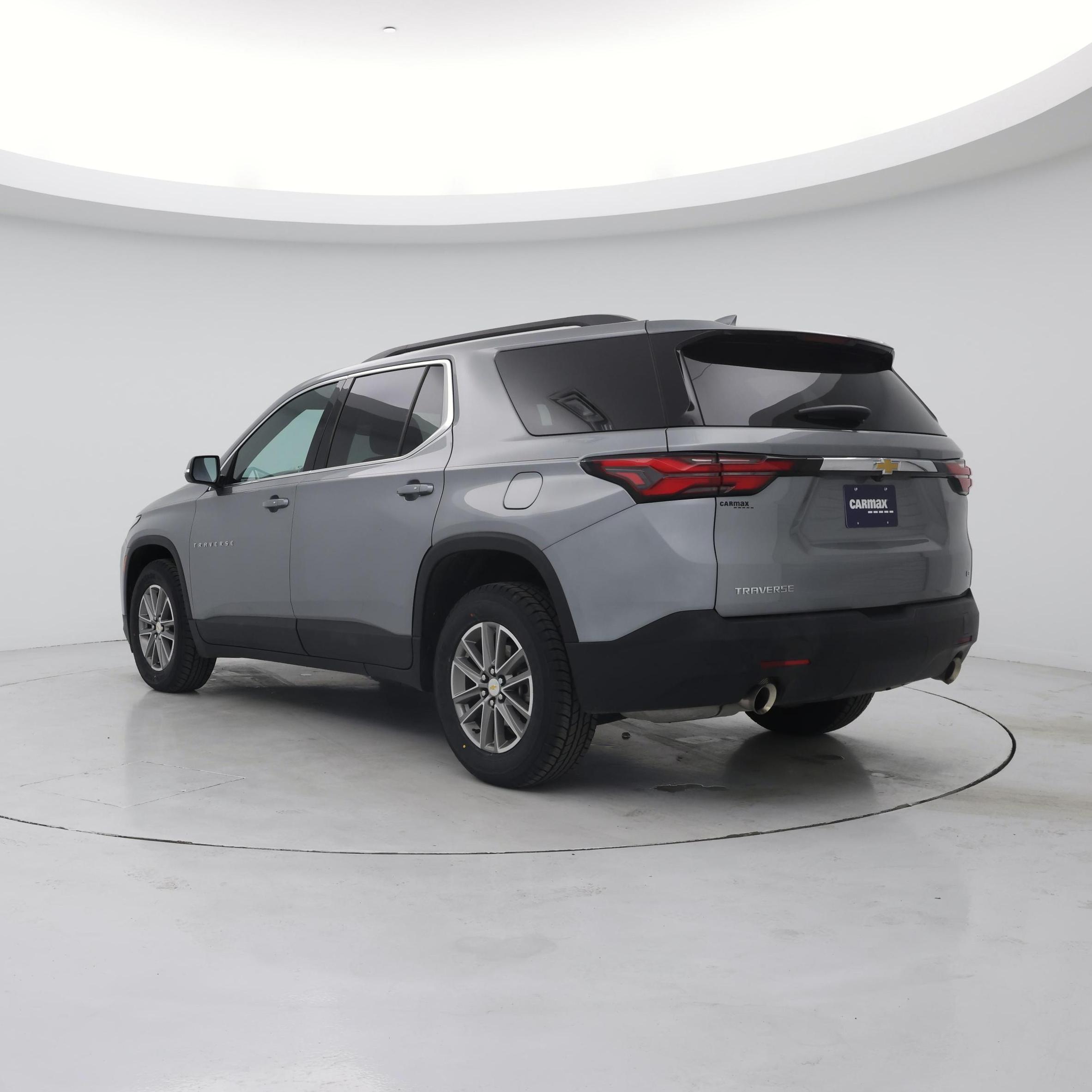 Thumbnail: 2023 Chevrolet Traverse - 2