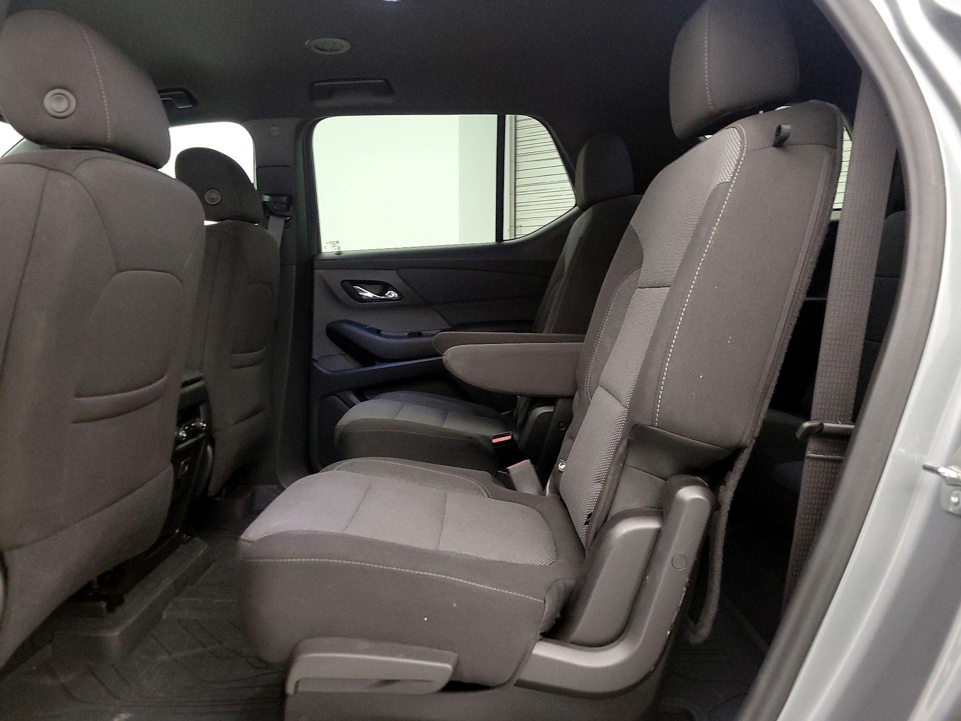 Thumbnail: 2023 Chevrolet Traverse - 19