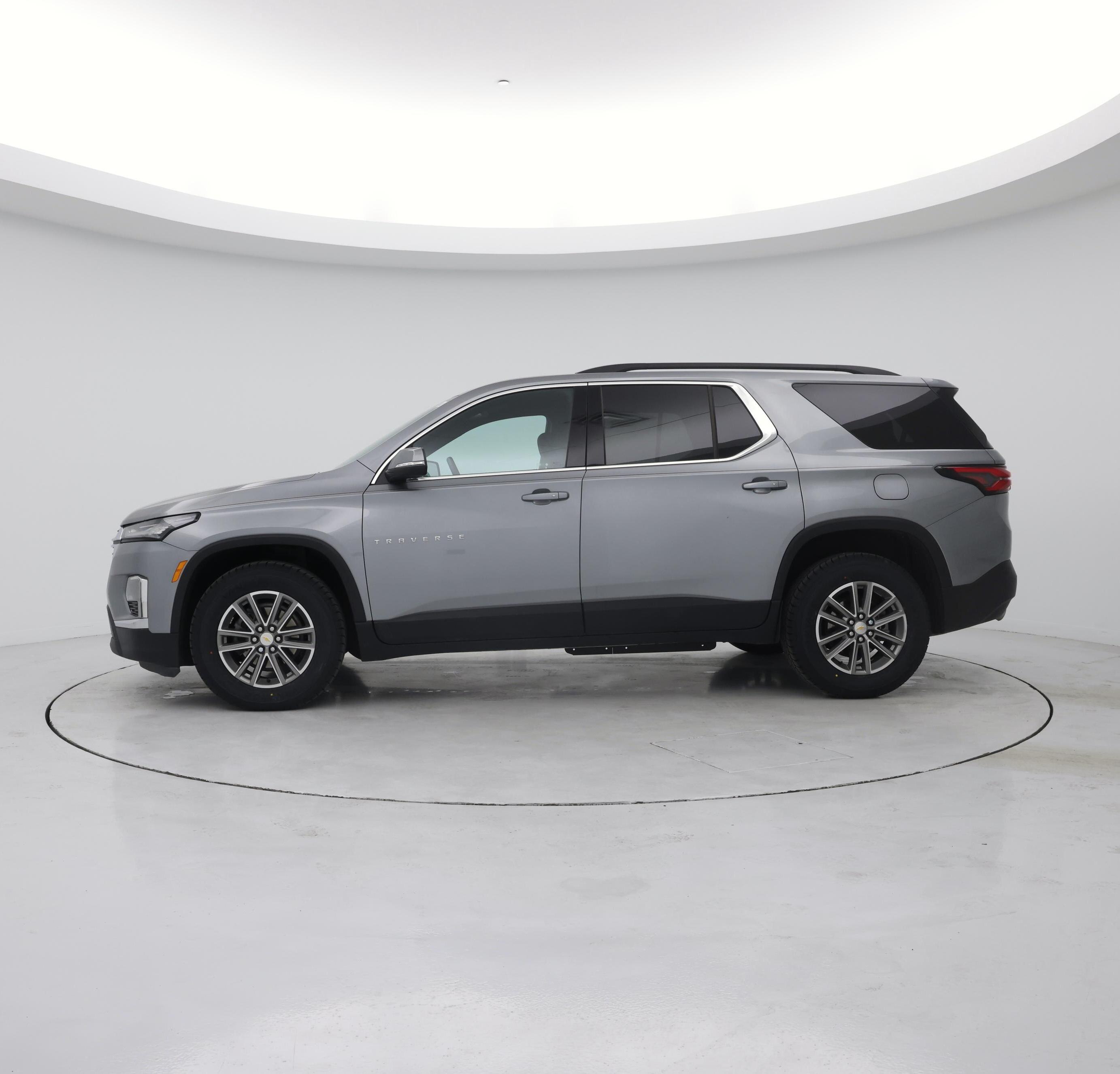 Thumbnail: 2023 Chevrolet Traverse - 3