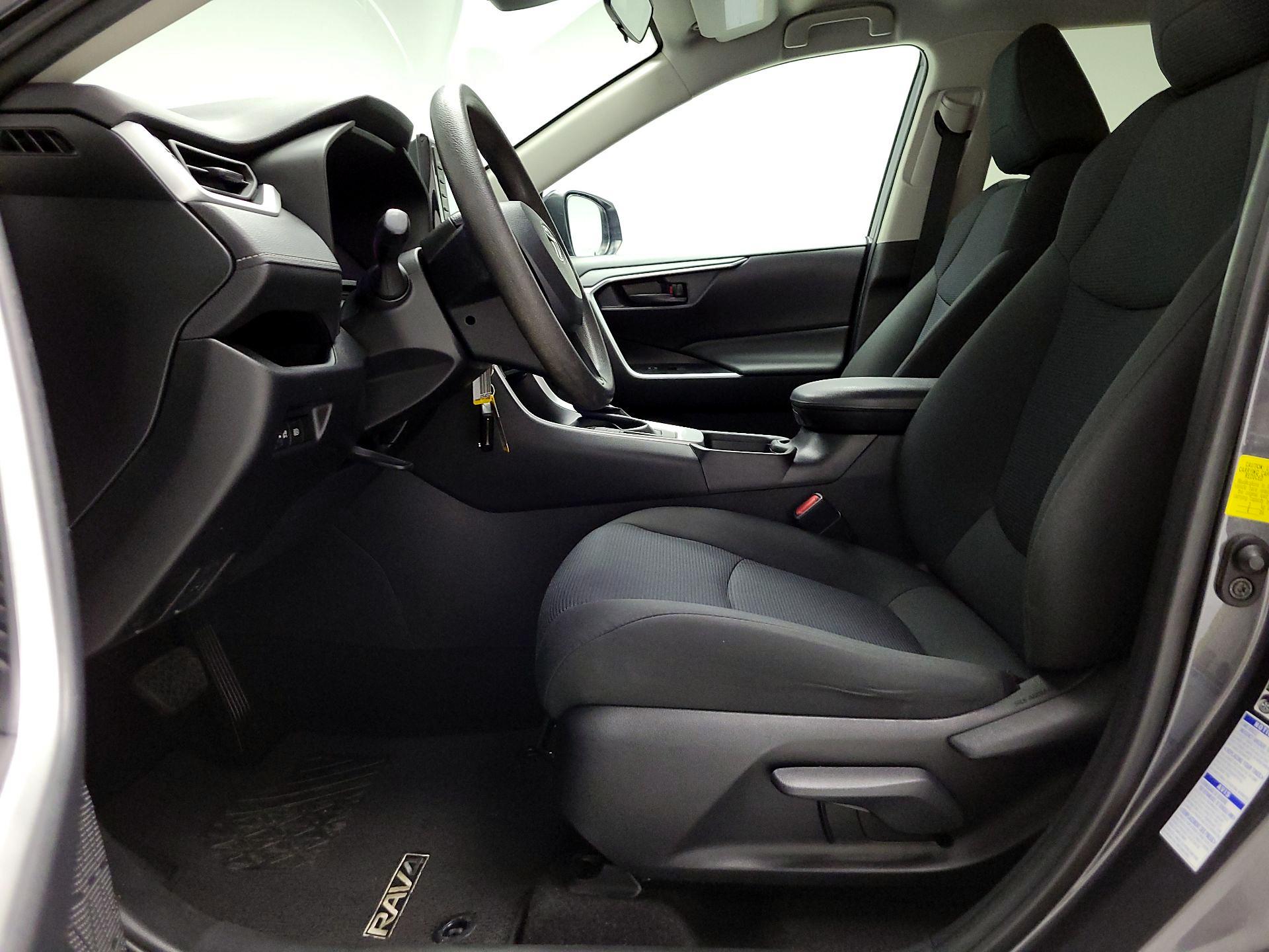 Thumbnail: 2021 Toyota RAV4 - 11