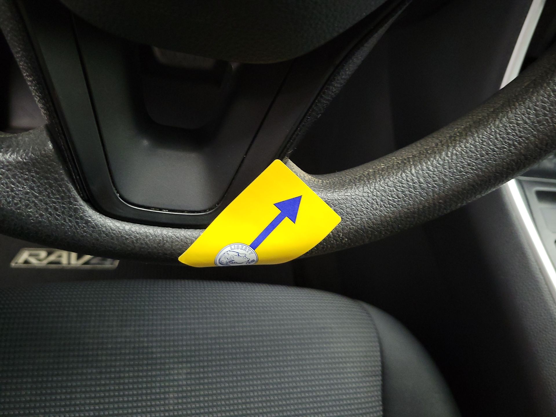 Thumbnail: 2021 Toyota RAV4 - 20