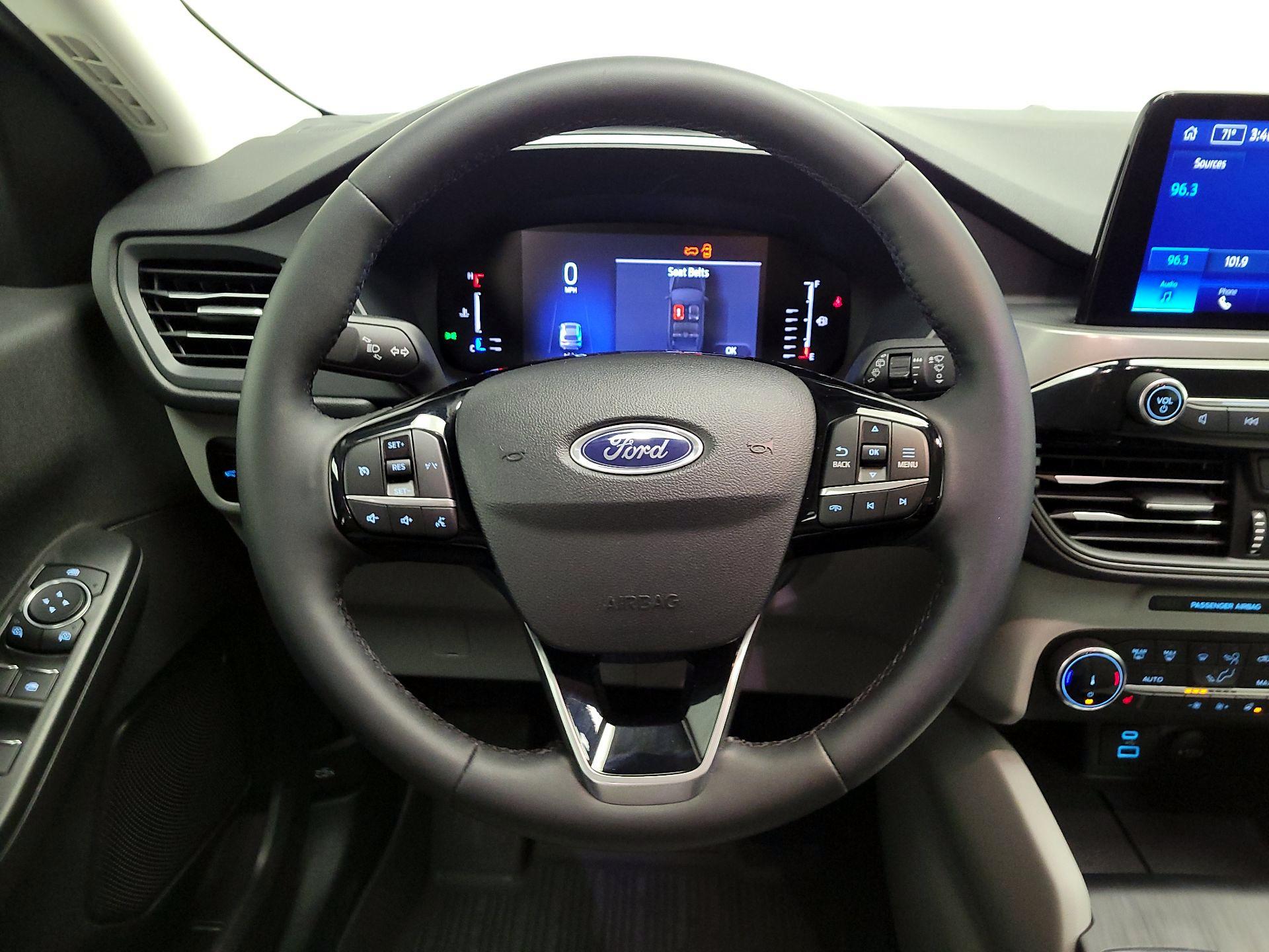 Thumbnail: 2023 Ford Escape - 10