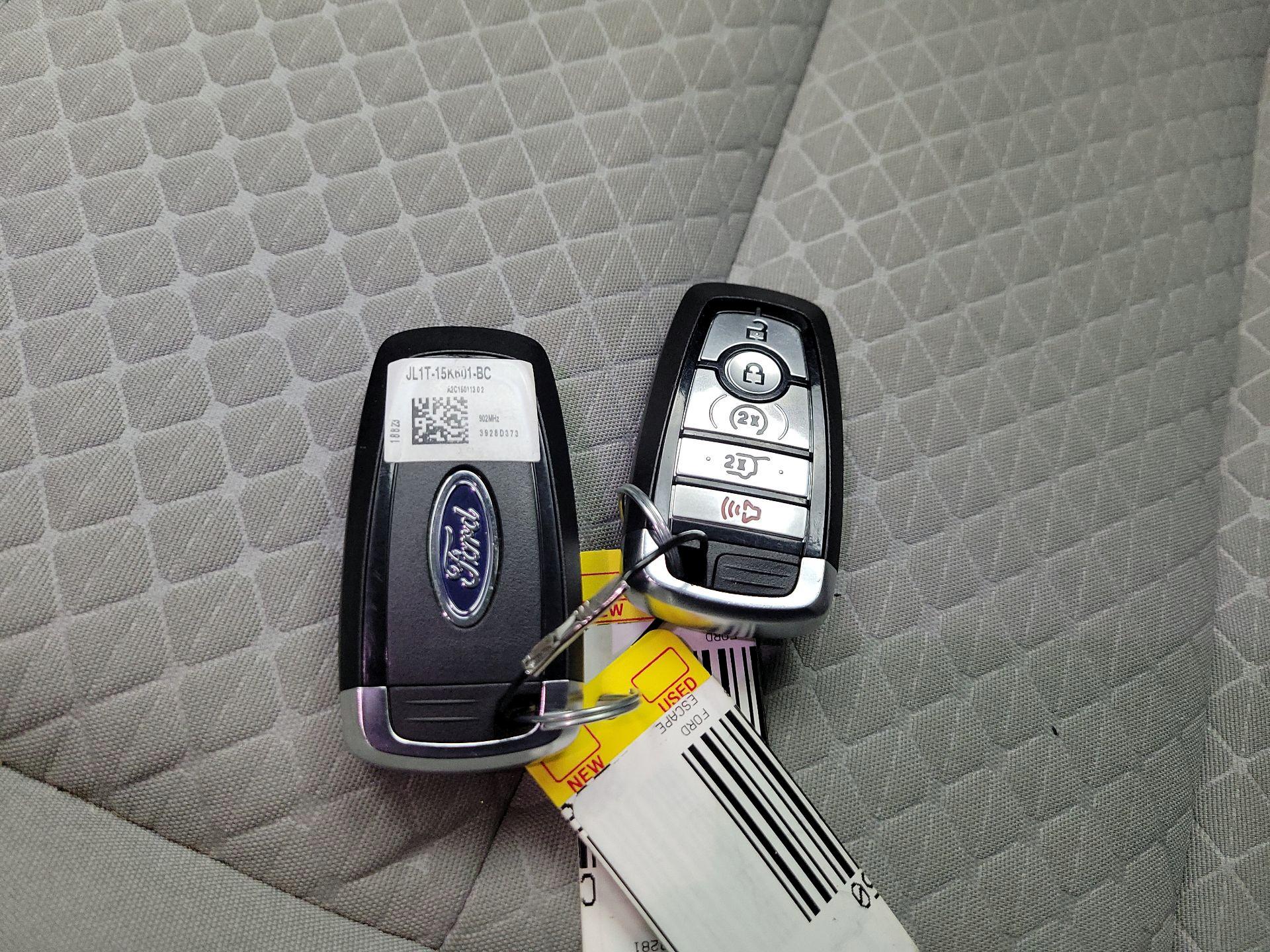 Thumbnail: 2023 Ford Escape - 18