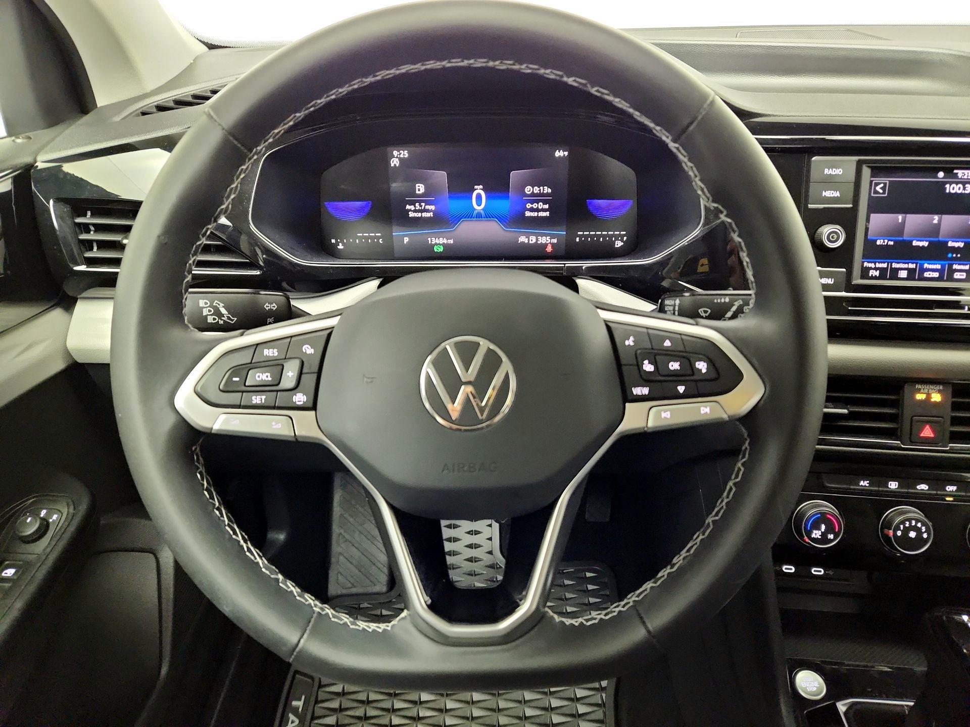 Thumbnail: 2023 Volkswagen Taos - 10