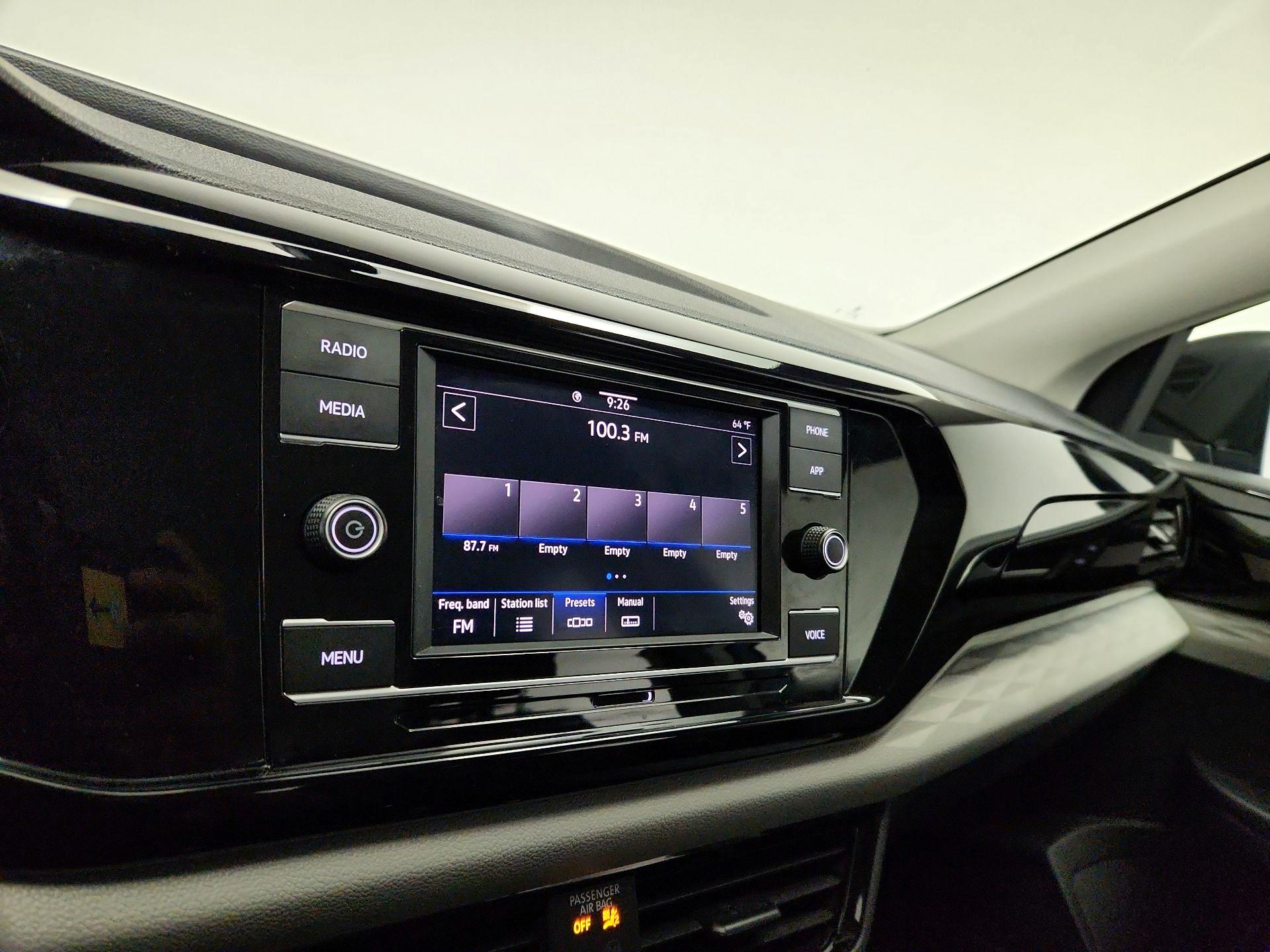 Thumbnail: 2023 Volkswagen Taos - 15