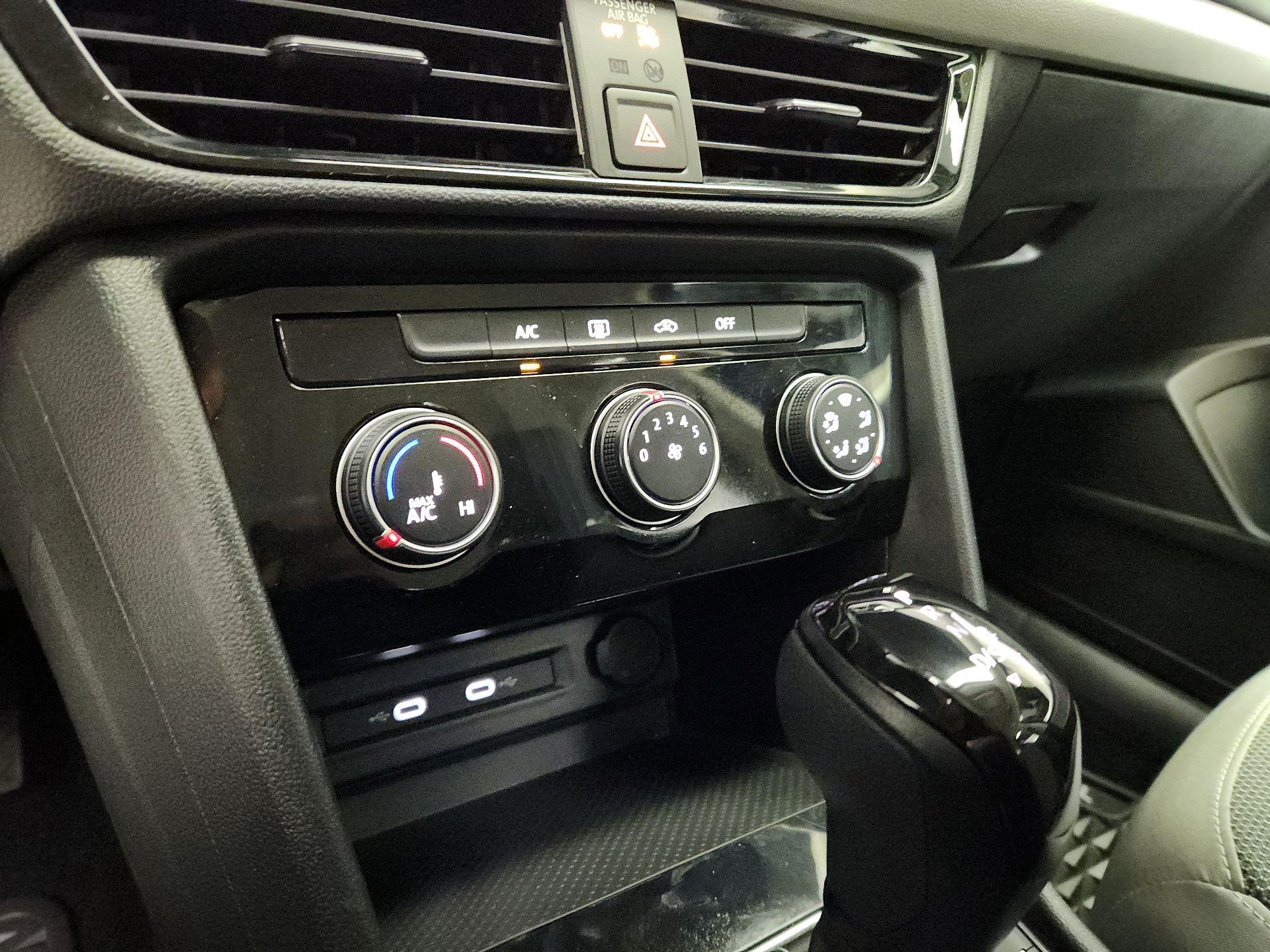 Thumbnail: 2023 Volkswagen Taos - 16