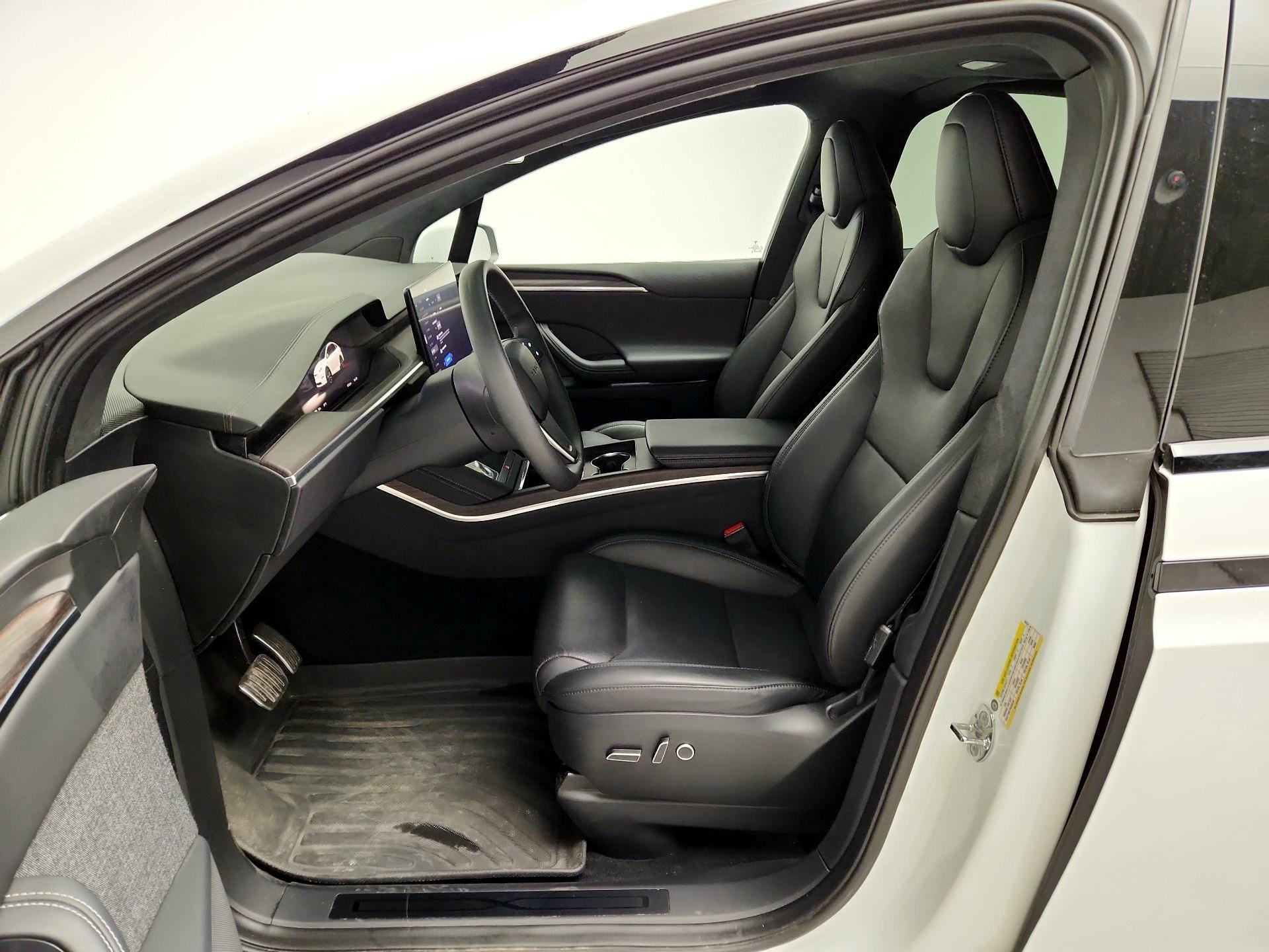 Thumbnail: 2024 Tesla Model X - 11