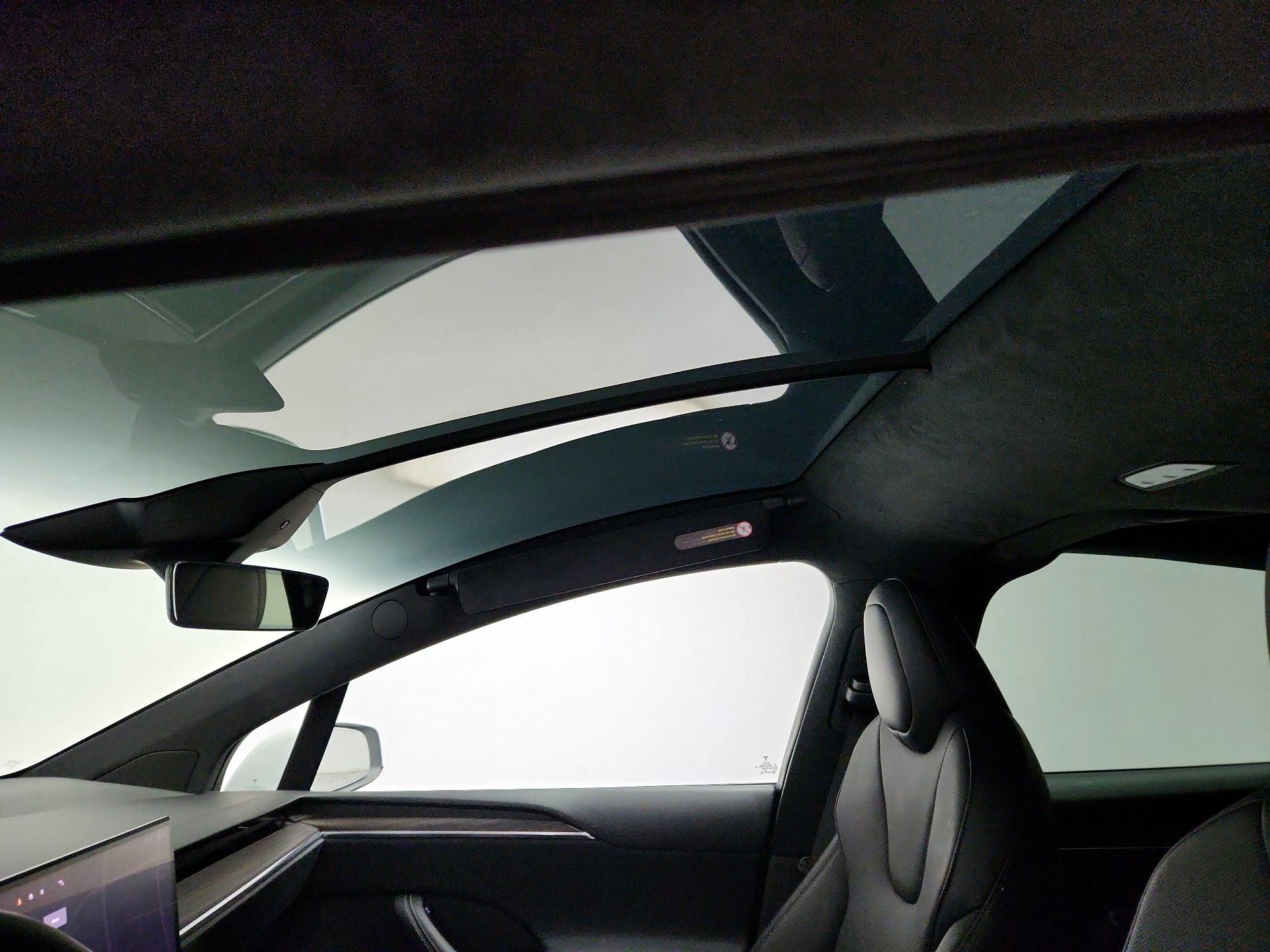 Thumbnail: 2024 Tesla Model X - 18