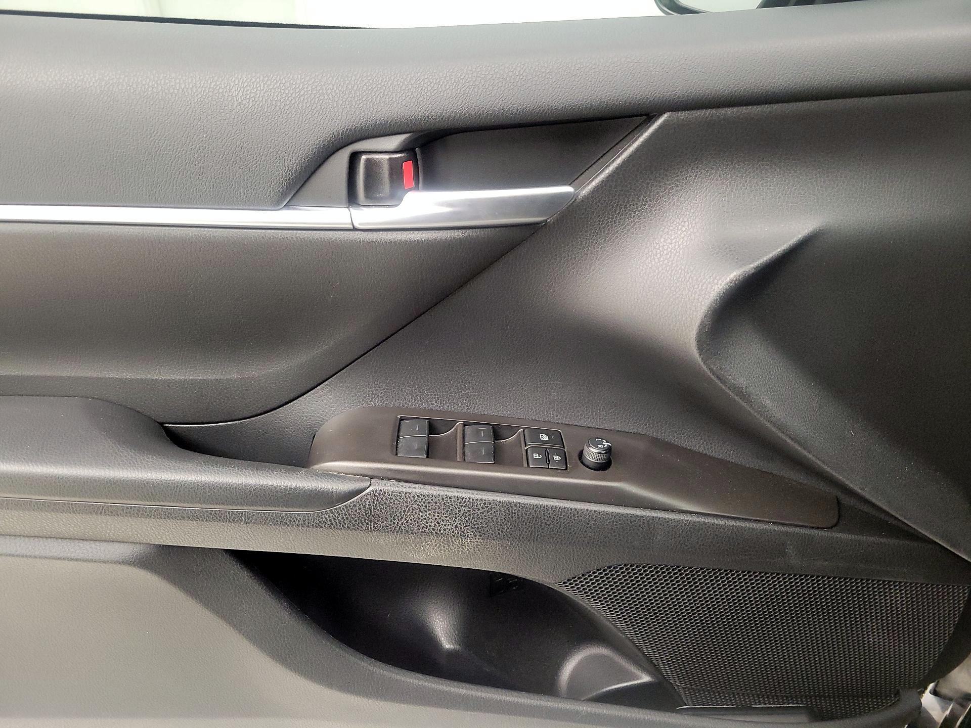 Thumbnail: 2023 Toyota Camry - 12