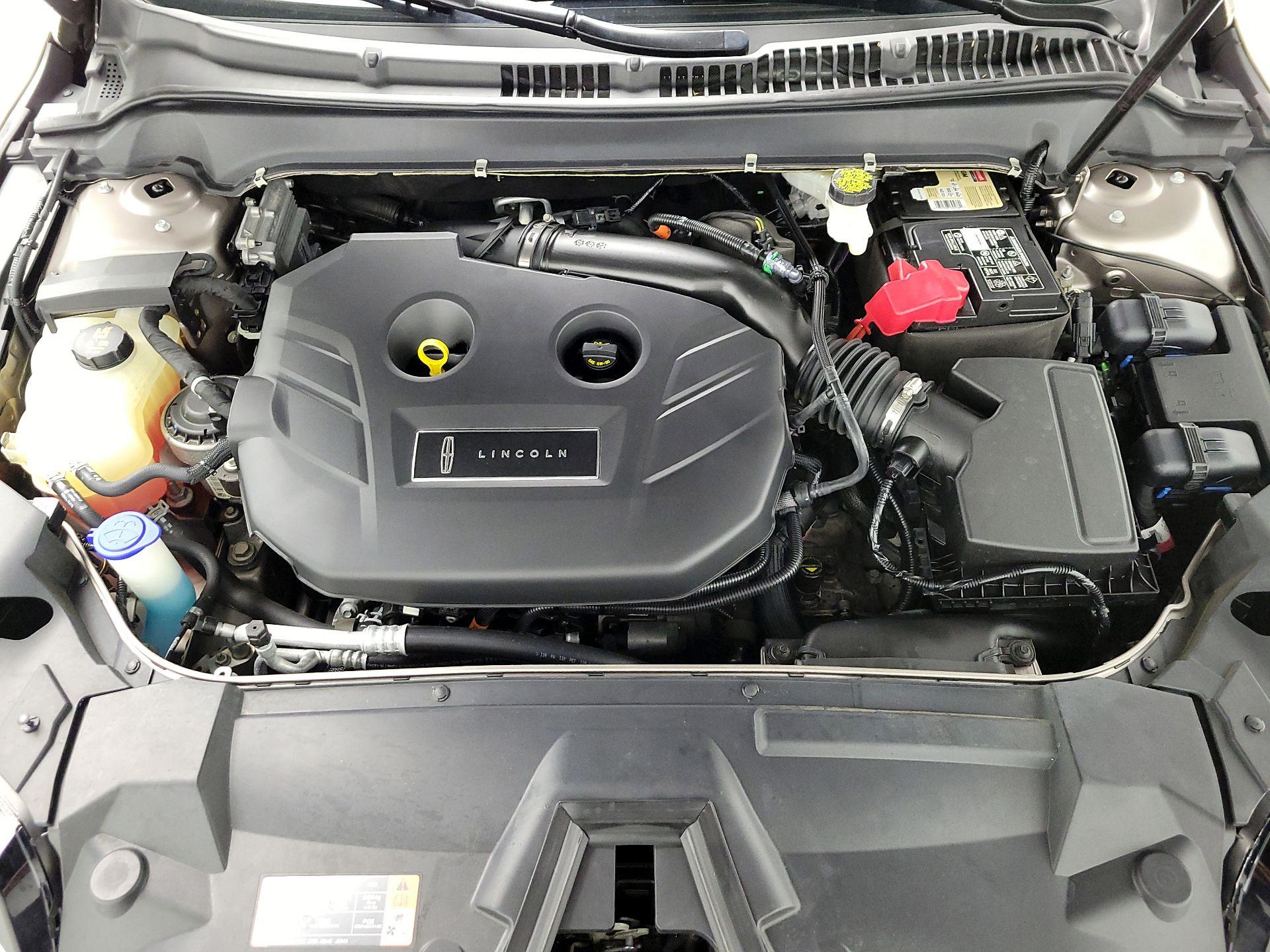 Thumbnail: 2020 Lincoln MKZ - 17