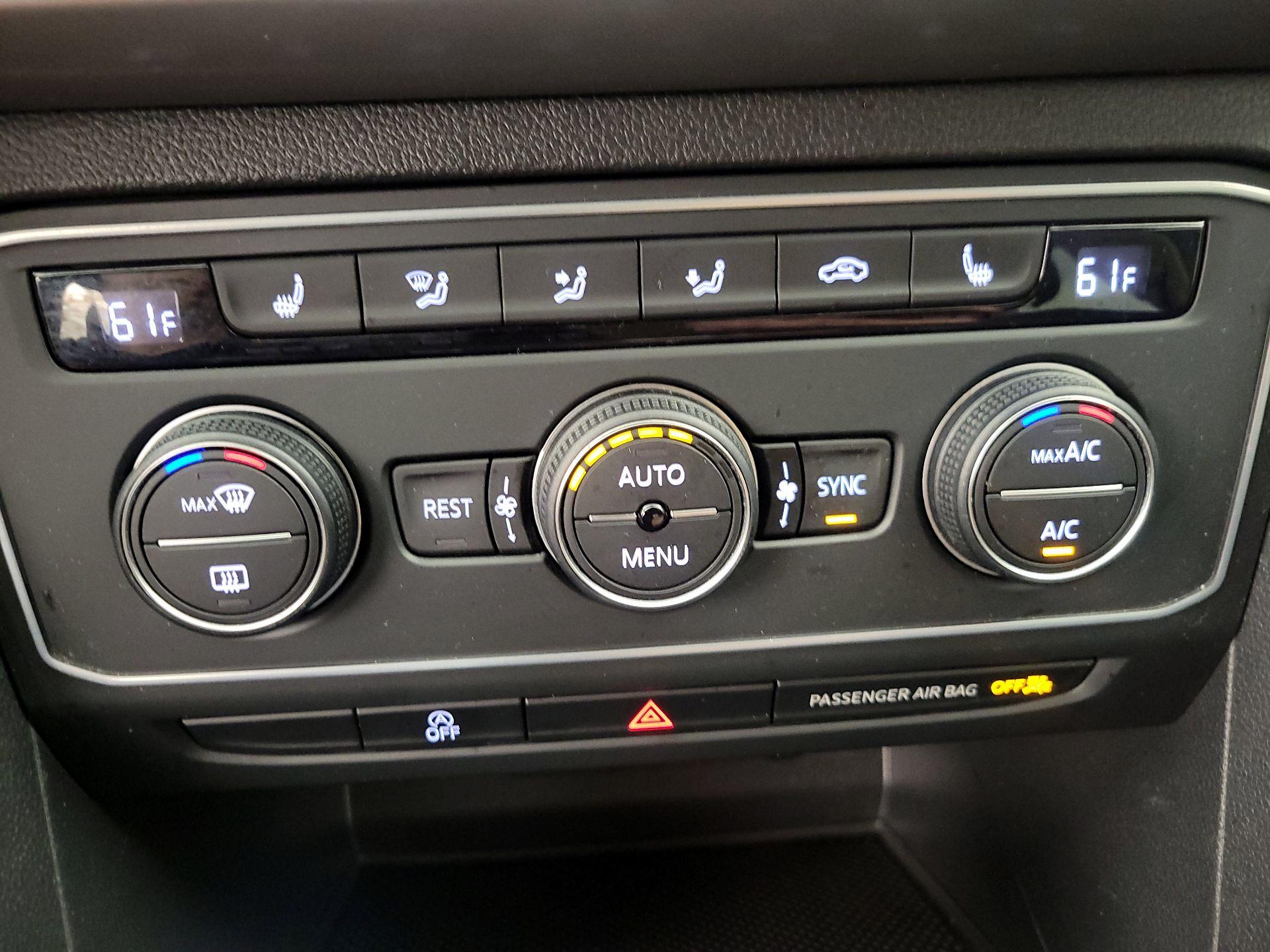 Thumbnail: 2019 Volkswagen Atlas - 16