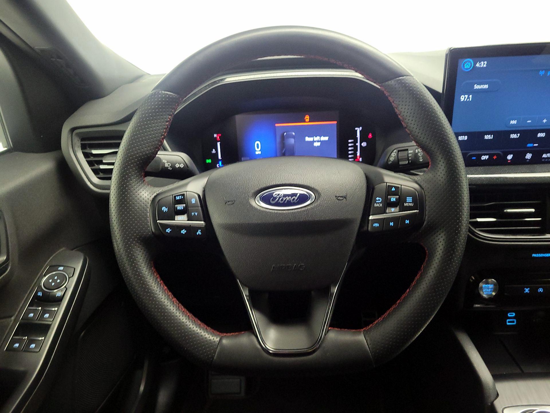 Thumbnail: 2023 Ford Escape - 10