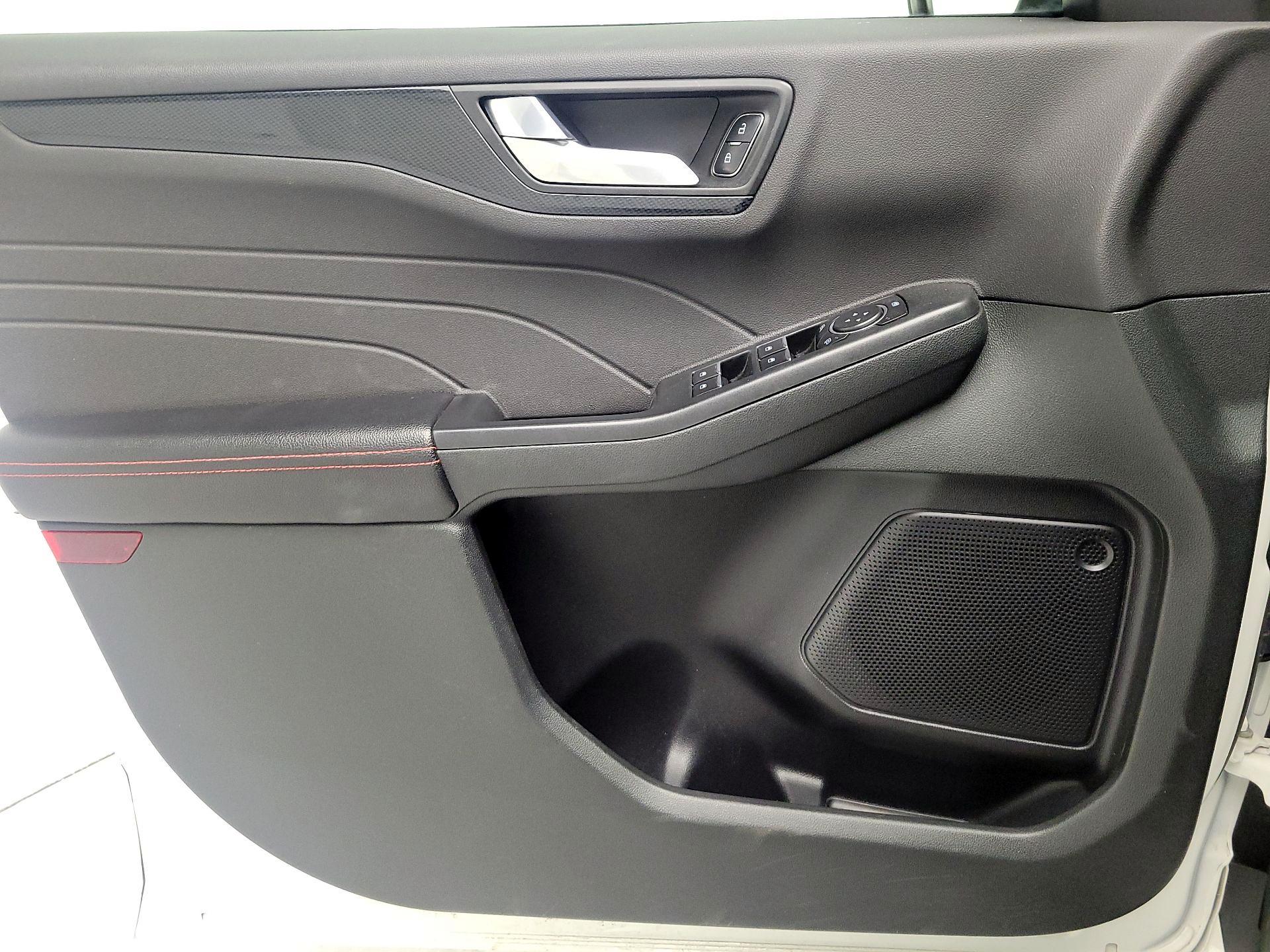 Thumbnail: 2023 Ford Escape - 12