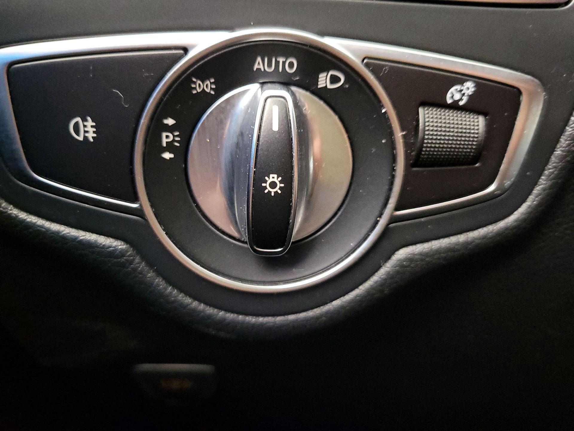 Thumbnail: 2019 Mercedes-Benz GLC - 13