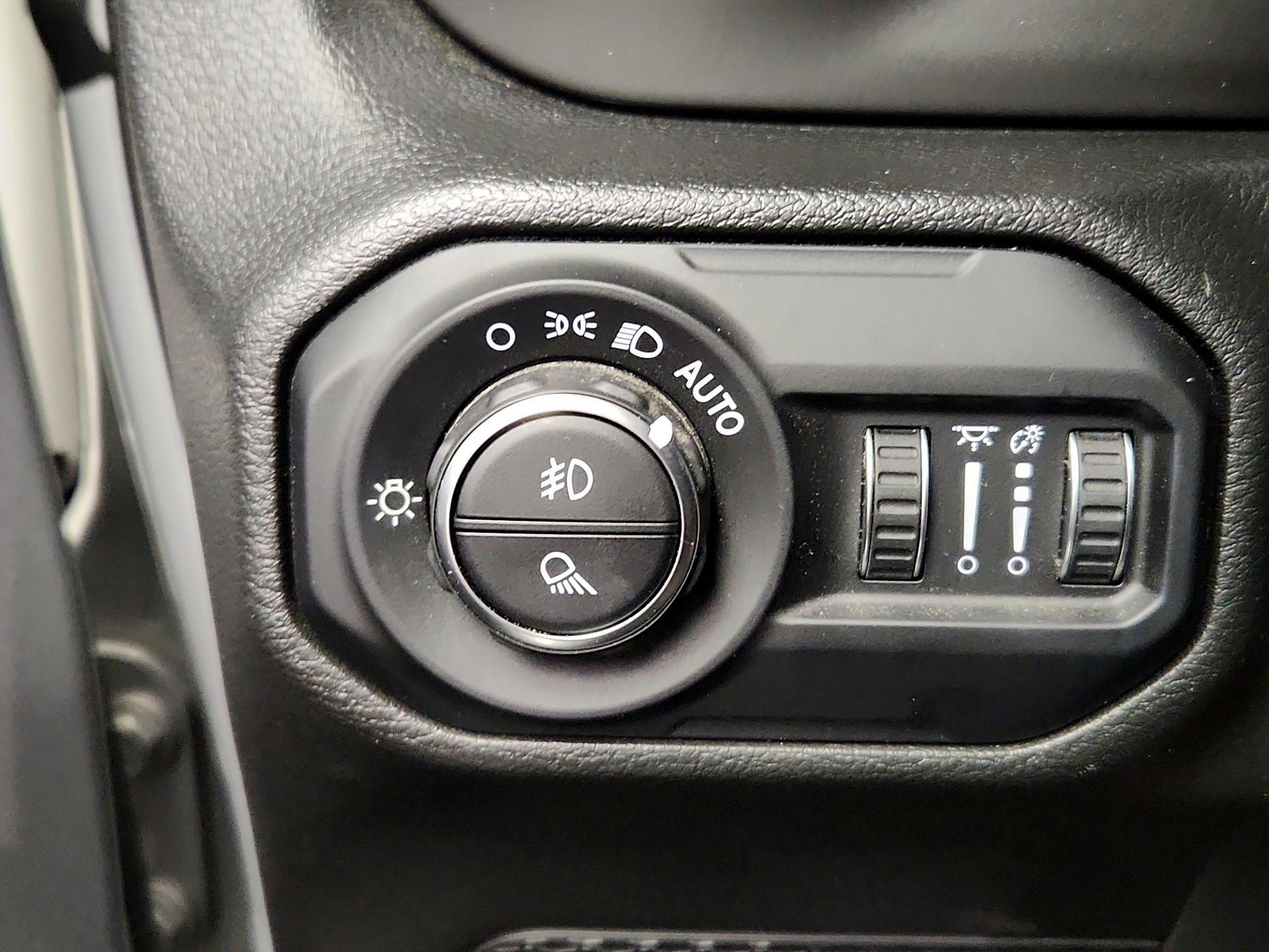 Thumbnail: 2022 Jeep Gladiator - 13