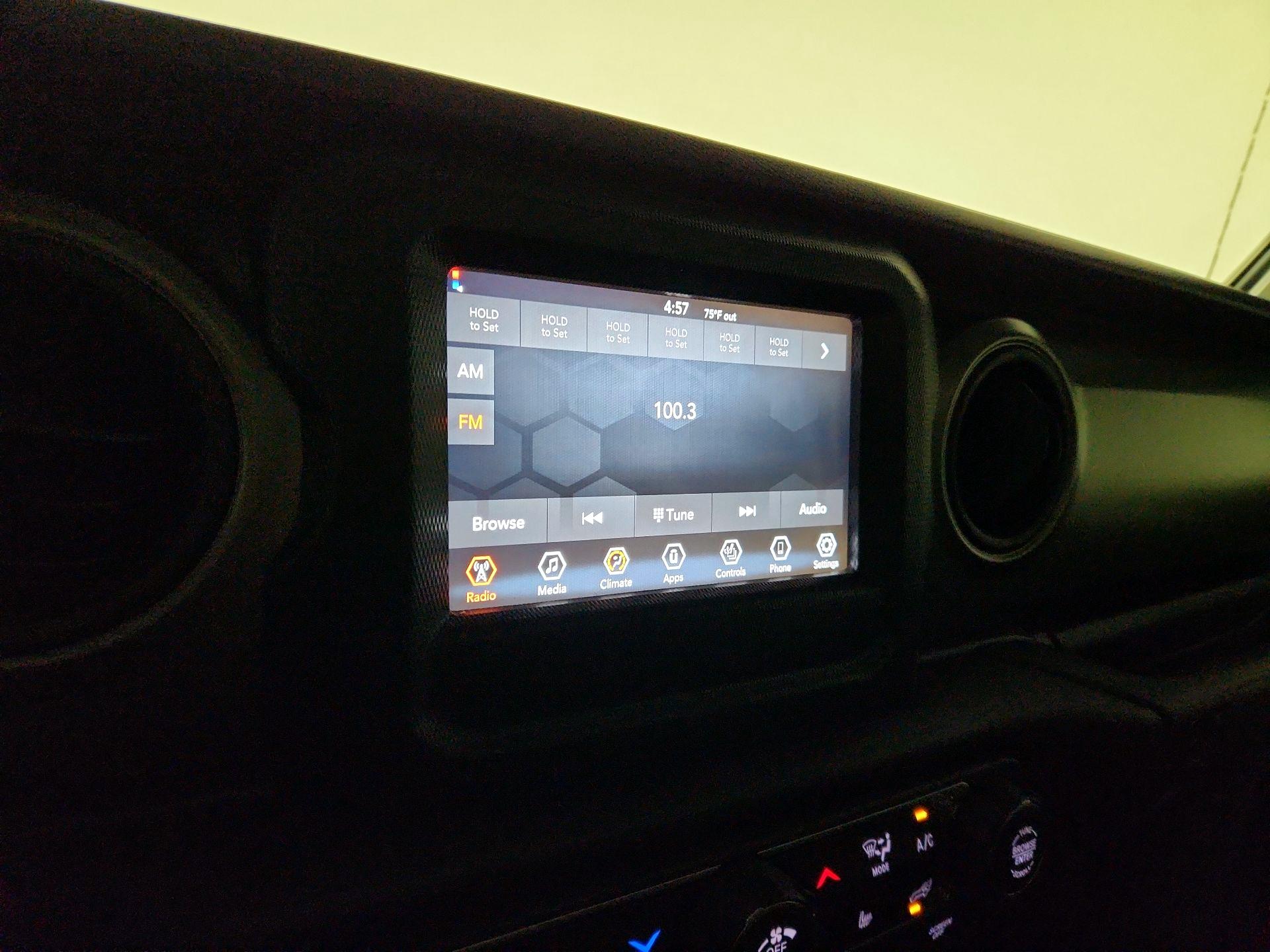 Thumbnail: 2022 Jeep Gladiator - 15