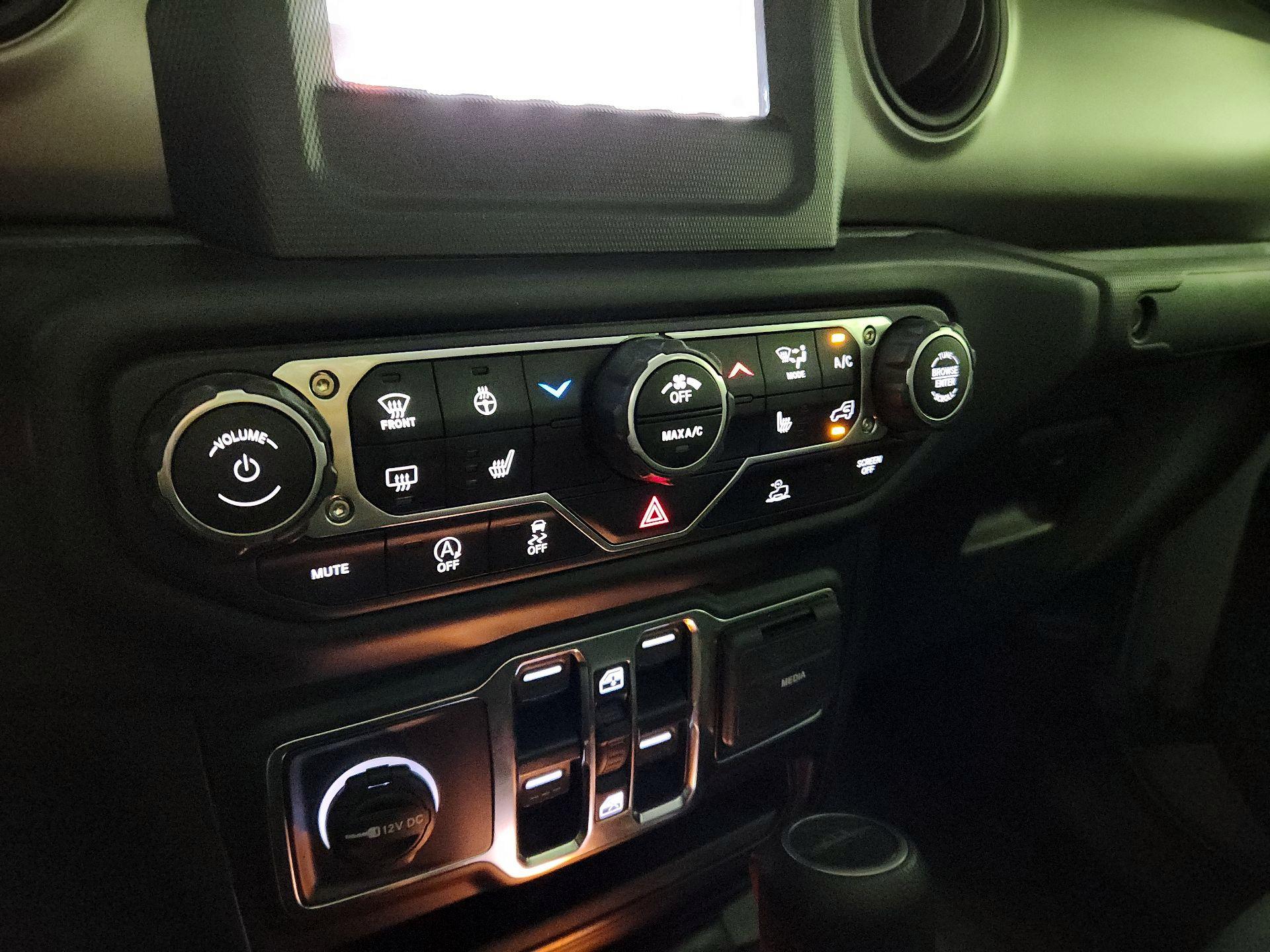 Thumbnail: 2022 Jeep Gladiator - 16