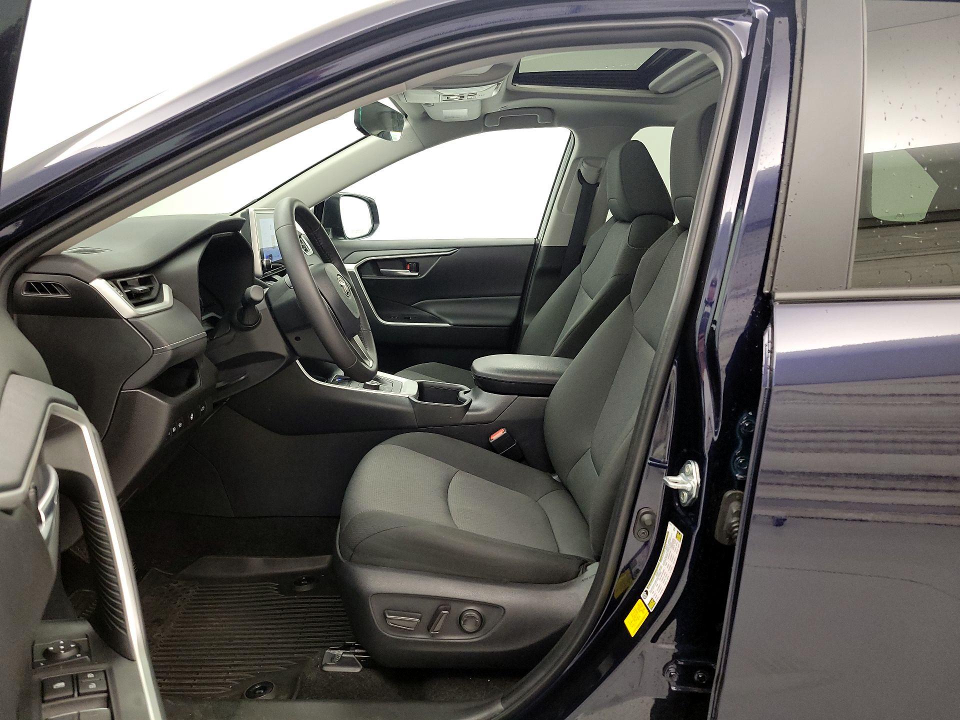 Thumbnail: 2025 Toyota RAV4 - 11