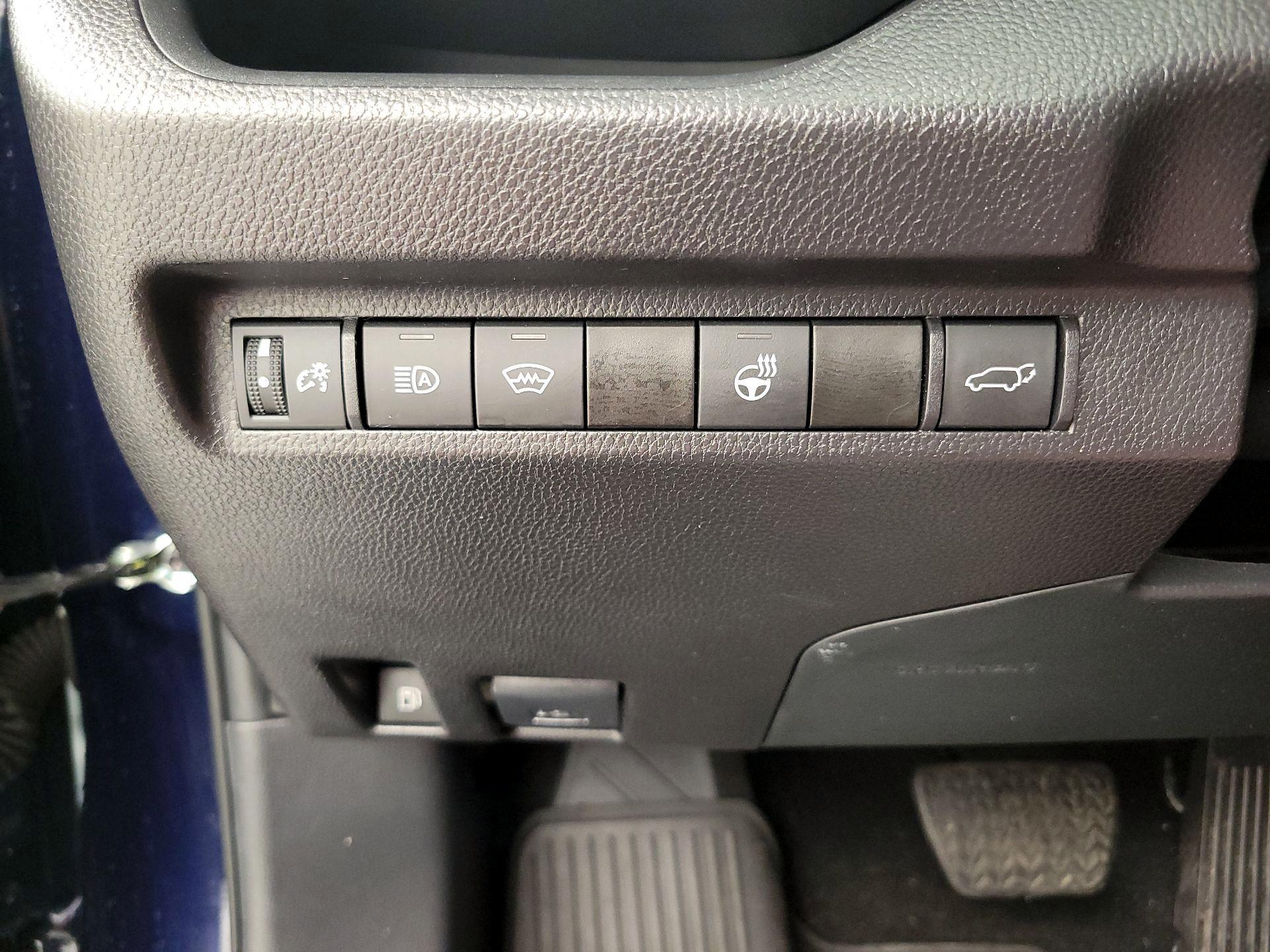 Thumbnail: 2025 Toyota RAV4 - 13