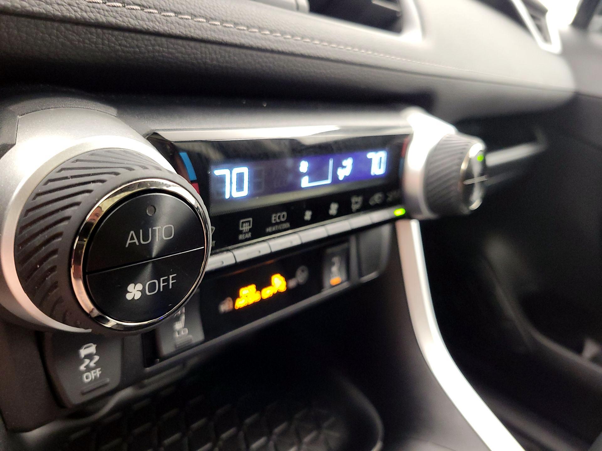 Thumbnail: 2025 Toyota RAV4 - 16