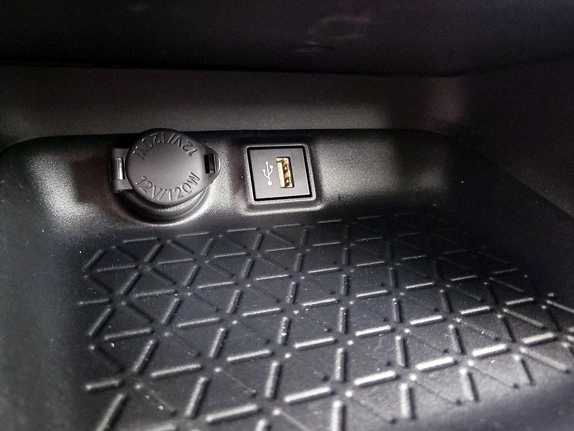 Thumbnail: 2025 Toyota RAV4 - 18