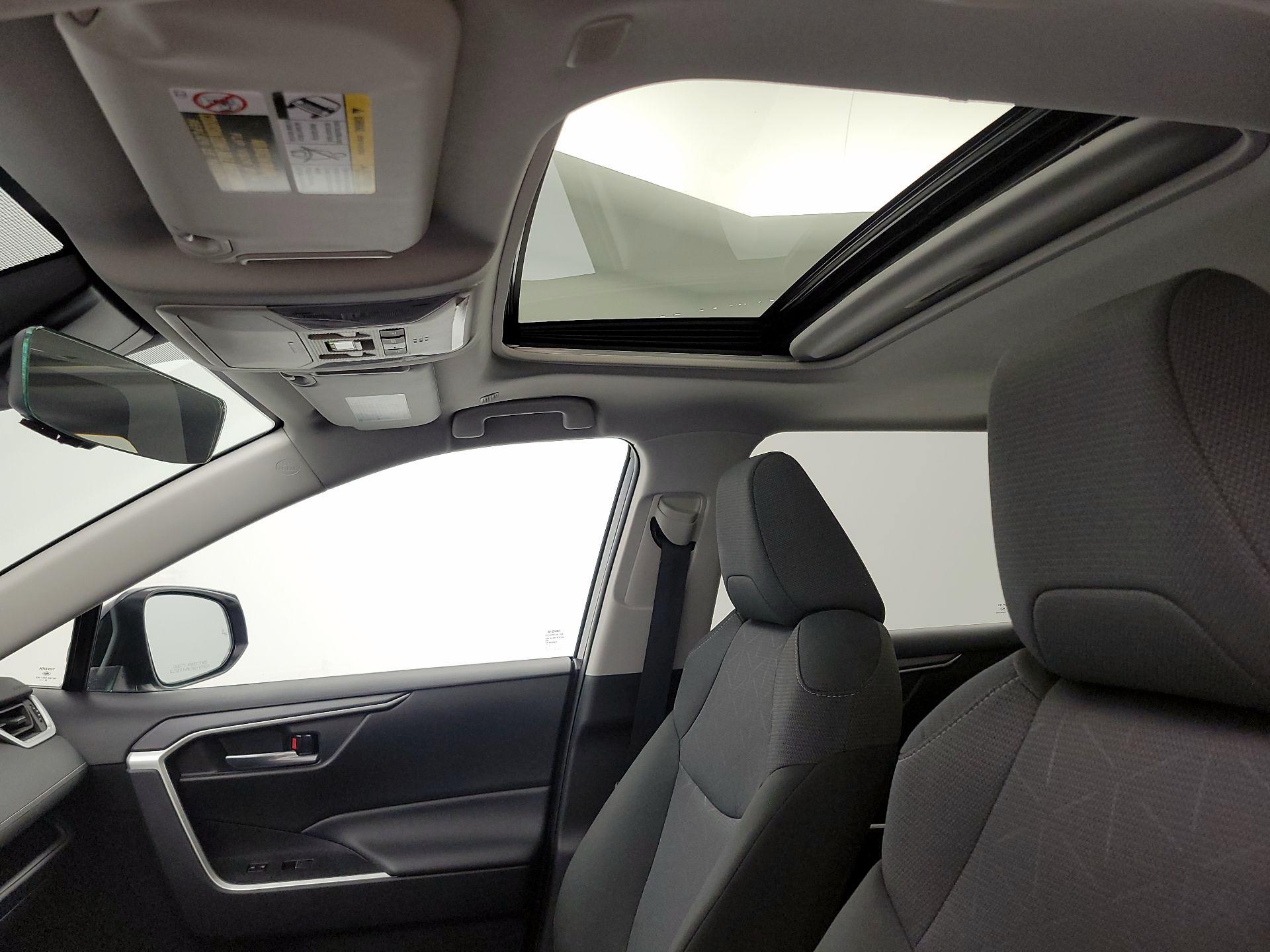 Thumbnail: 2025 Toyota RAV4 - 19