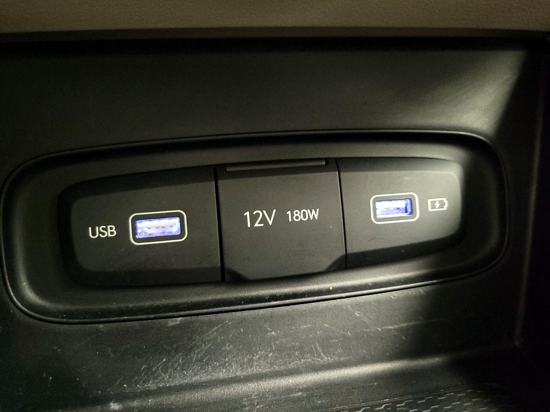 Thumbnail: 2022 Hyundai Venue - 17