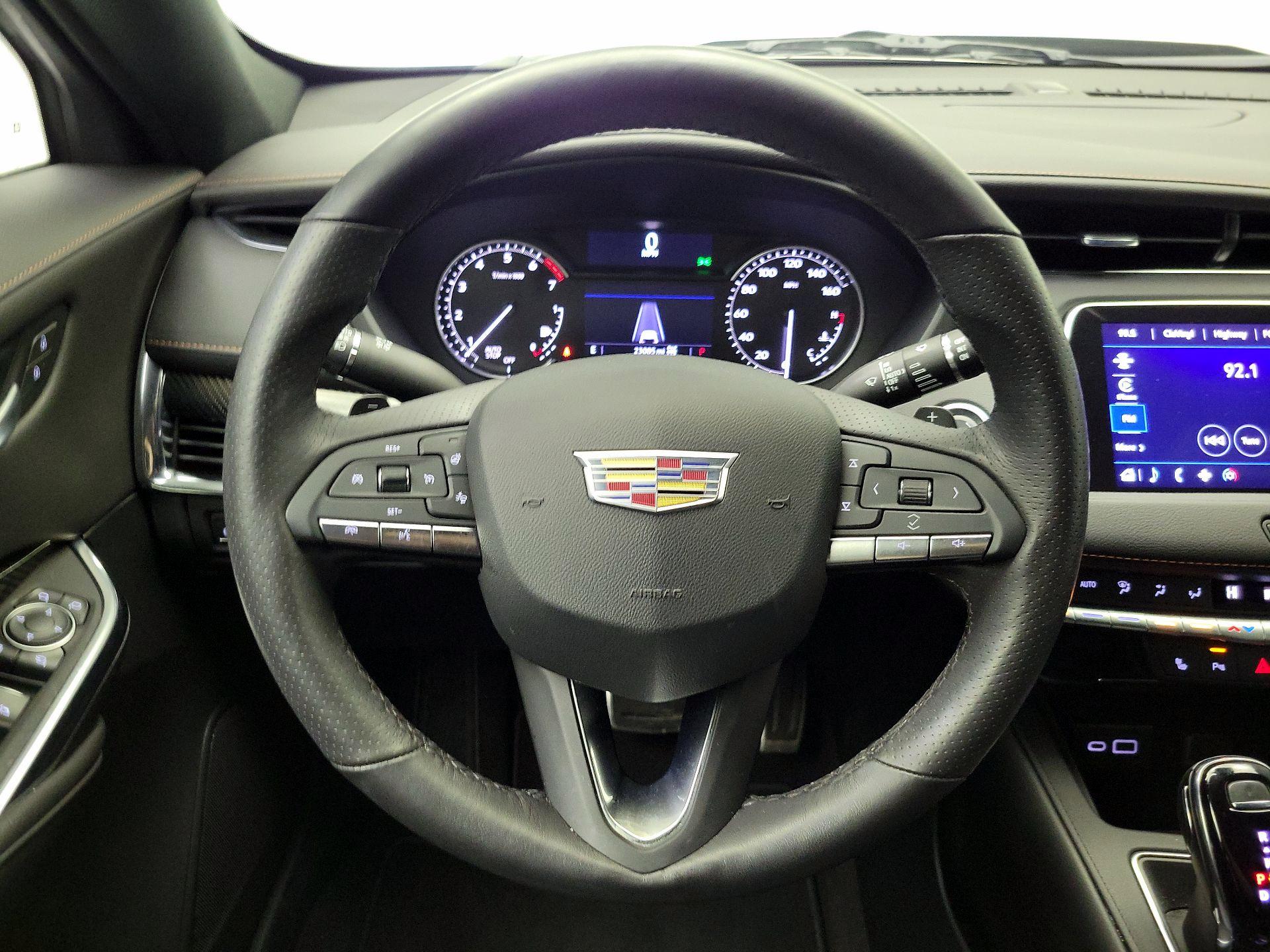 Thumbnail: 2023 Cadillac XT4 - 10