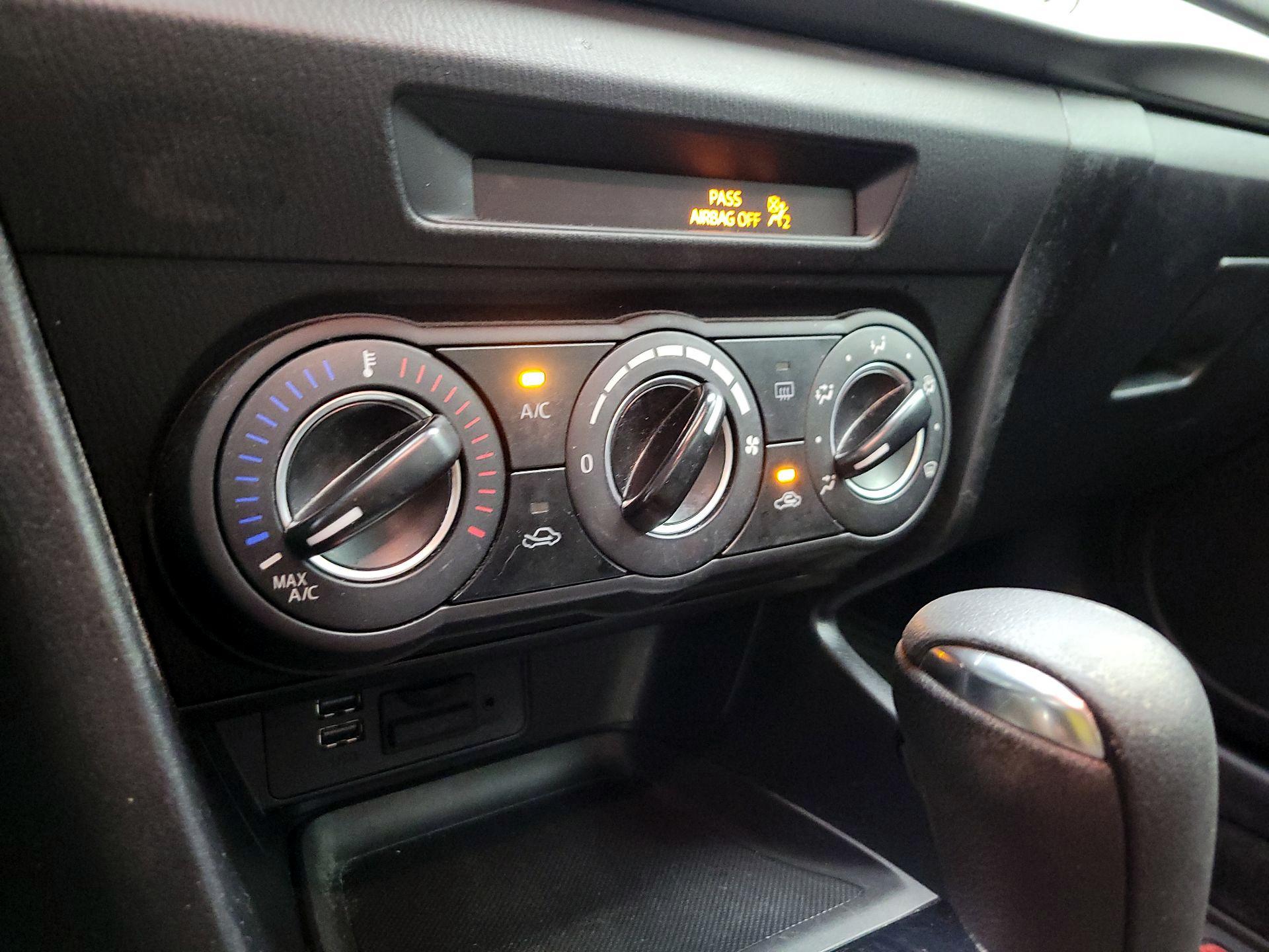 Thumbnail: 2018 Mazda Mazda3 - 14