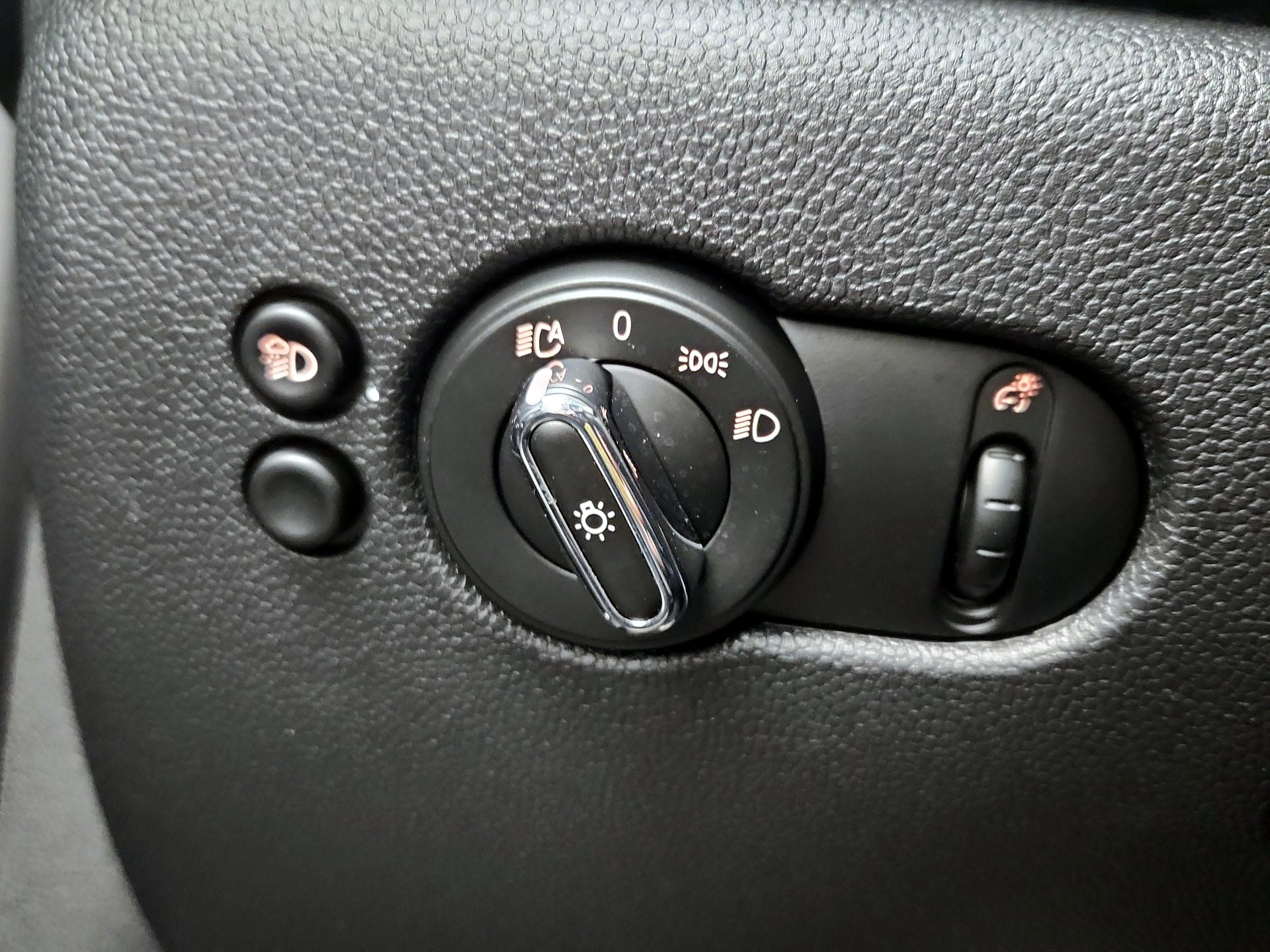 Thumbnail: 2024 MINI Cooper Hardtop - 13