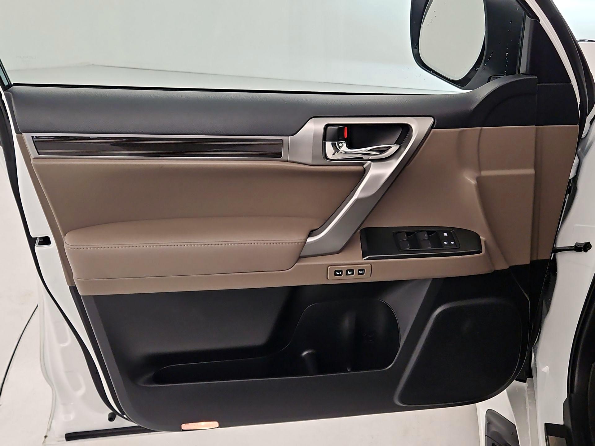 Thumbnail: 2023 Lexus GX - 12