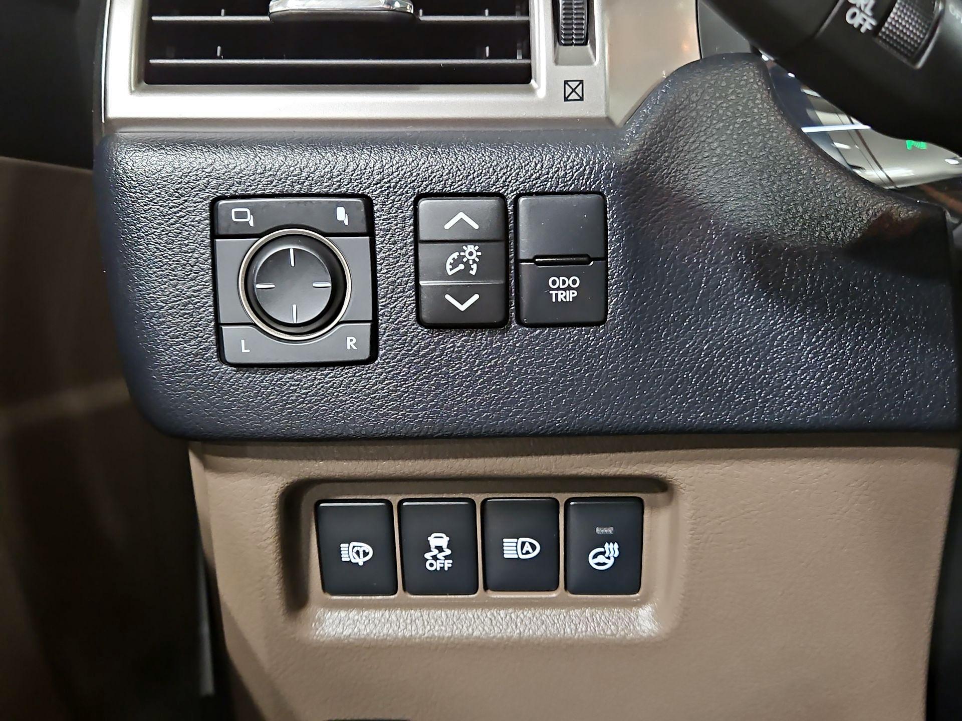 Thumbnail: 2023 Lexus GX - 13